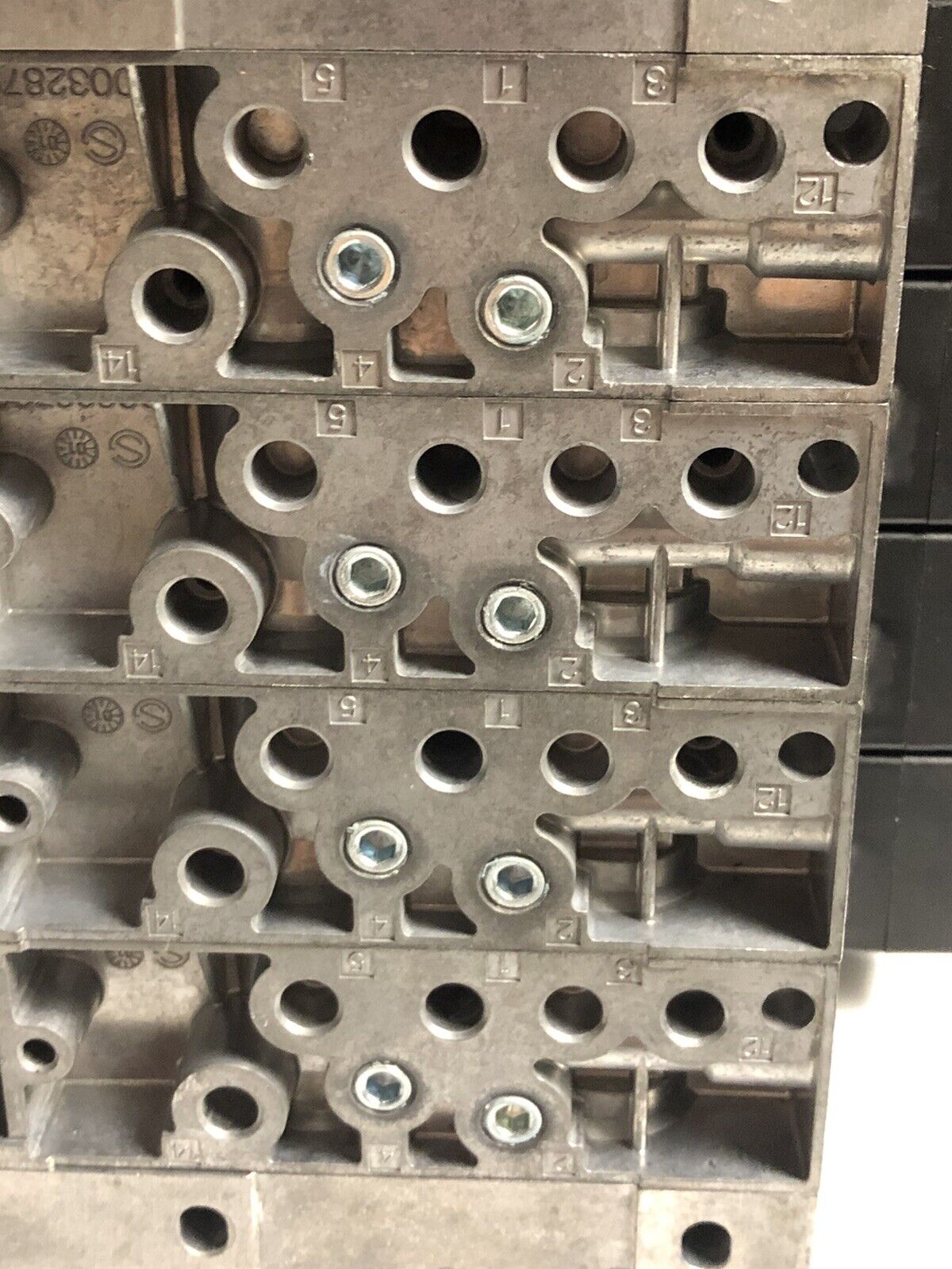 Festo Valve Vimp-04-D-1,Muhx2-Zp-D-1-24G,Iepr-04D1,Vigk-04-D,J-5/2-D-1C,Ev