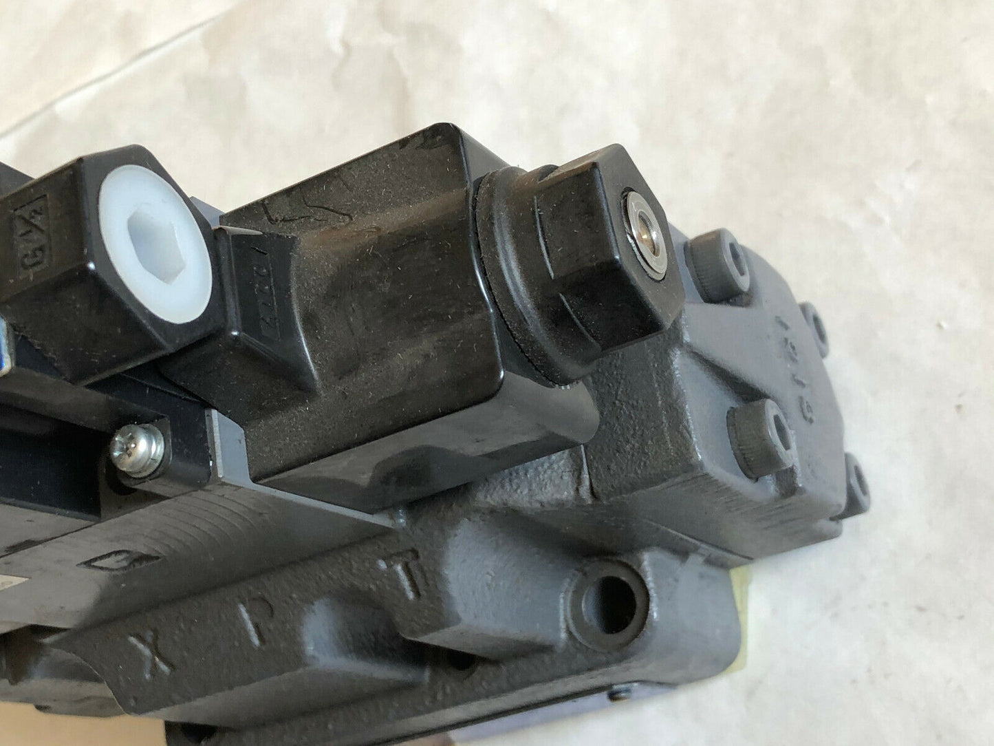 New Tokimec Dg5v-7-3C-T-P7-T-84-Ja Solenoid Pilot Operated Directional Valve,Fd