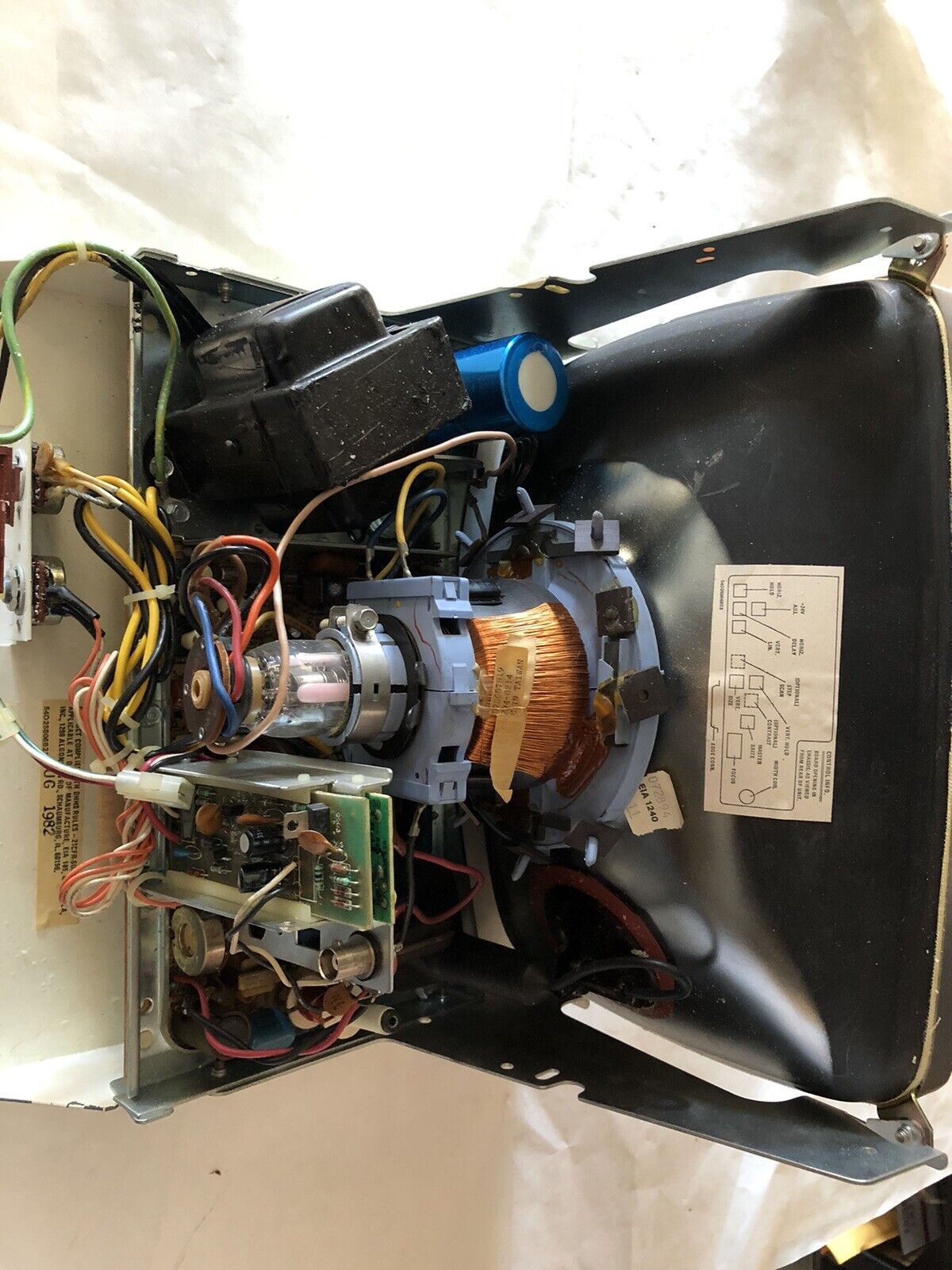 Motorola Ds3000-165 12" Crt Monitor,7C 25974 Aol,115/230Vac,Eia 185,903Pamgrs,Cf