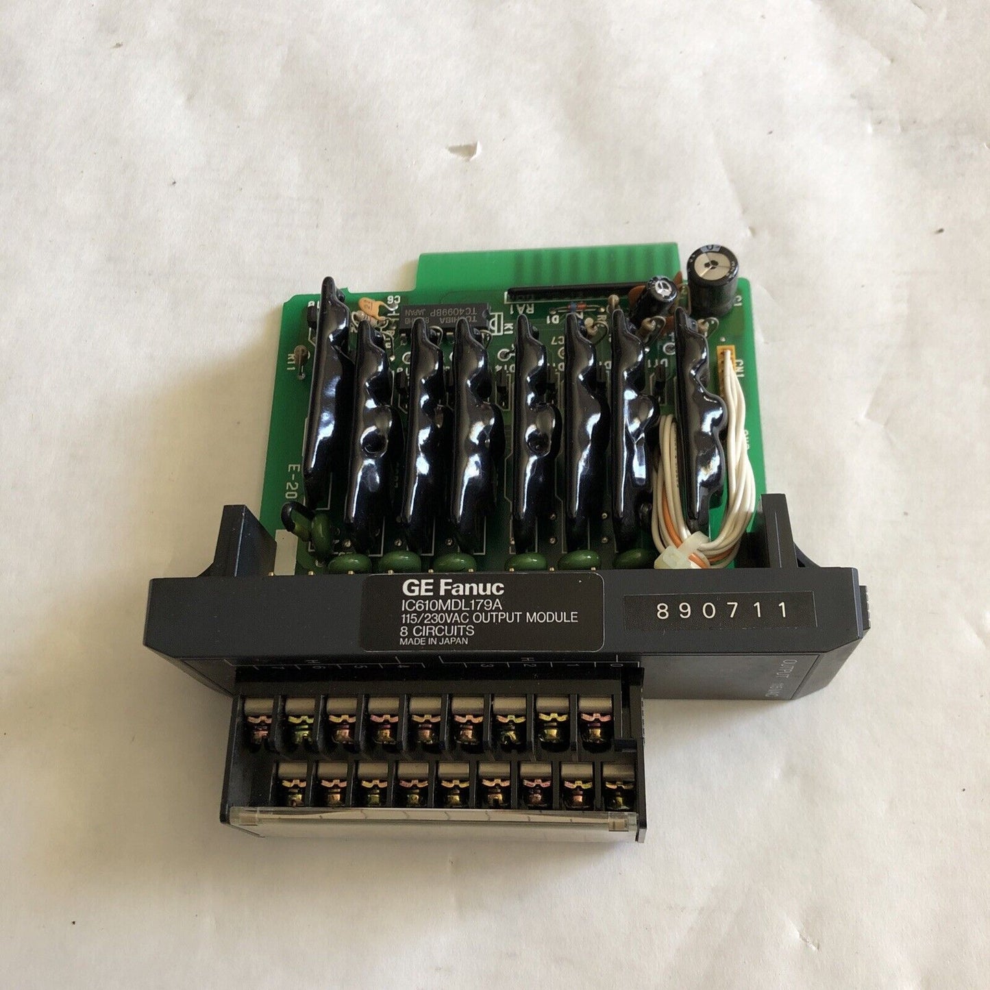 Ic610mdl179a Fanuc Ge E-20T-1, 890711 Output,115/230Vac Term Blk 8 Pt,Sf