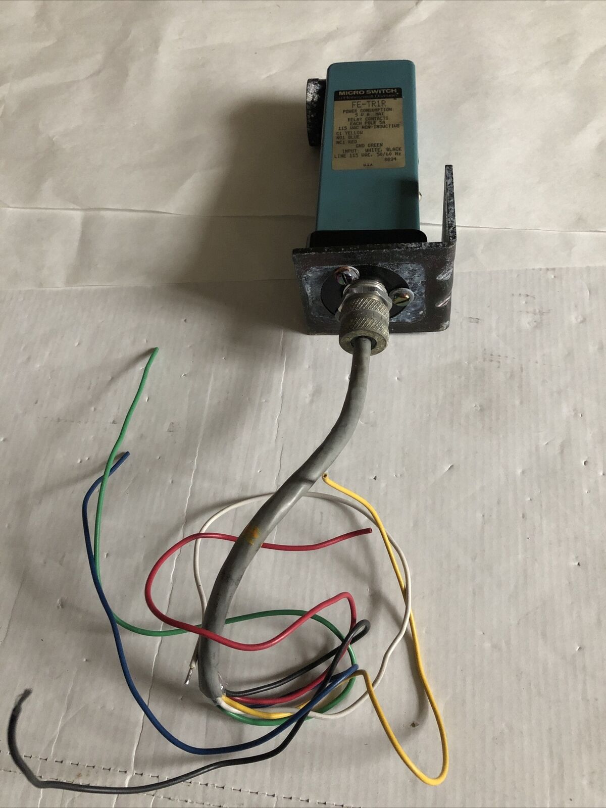 Microswitch Fe-Tr1r Photoelectric Nonpolar Retro Reflect Relay 115V,Fb