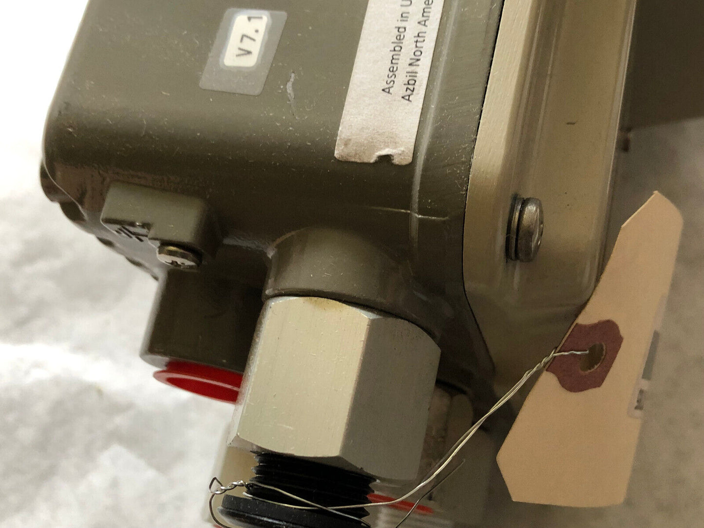 New Azbil Mgg14c-Mb4a-1B1n-Yah Flowmeter Converter. R-F3056-A1-011,Am