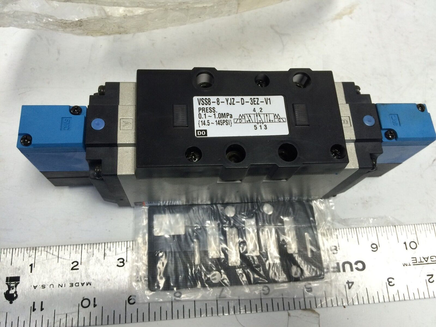 New Smc Vss8-8-Yjz-D-3Ez-V1 Pneumatic Solenoid Valve Dc21-26V, 24 Vdcl,Sm