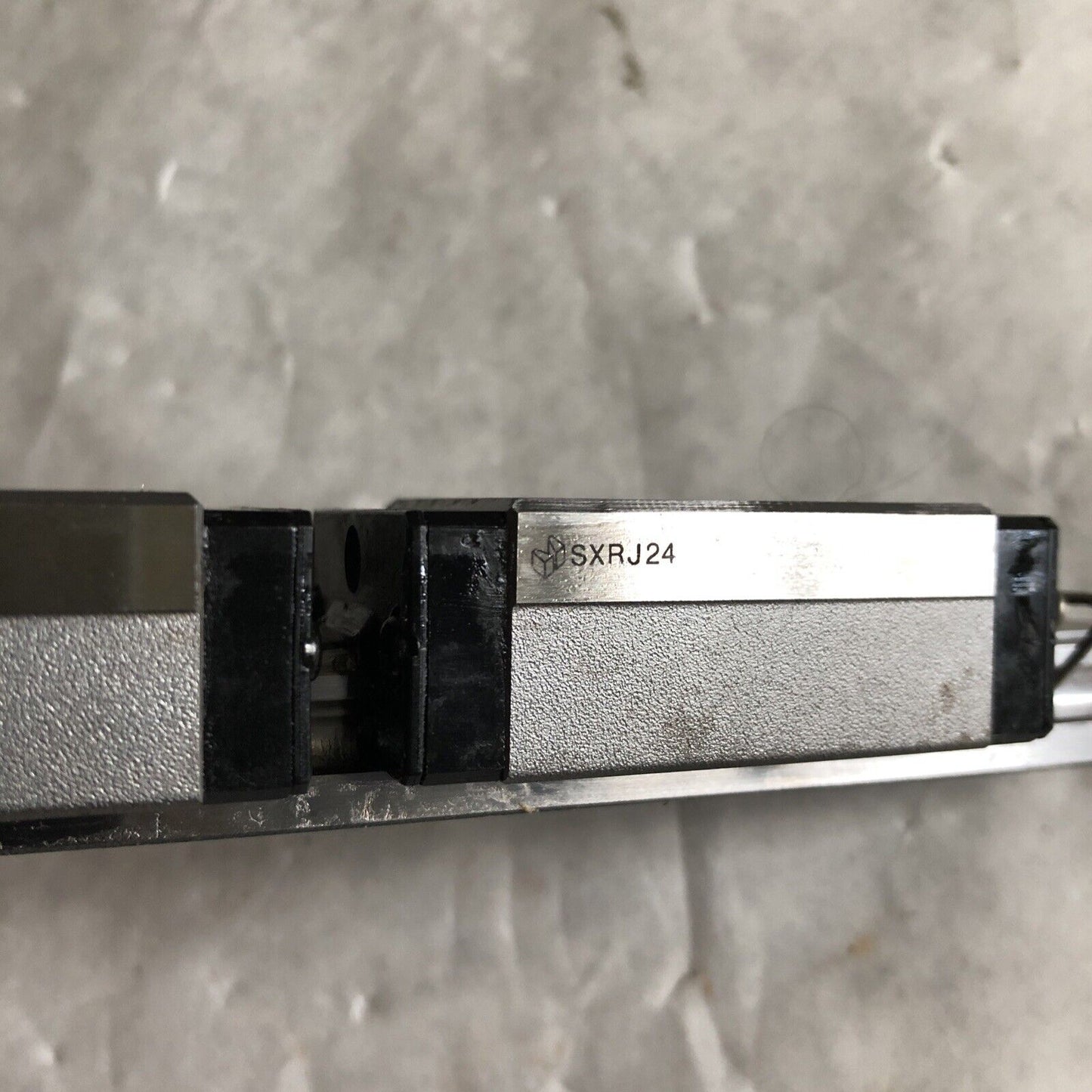 New Qualtity Import Sxrj24,Qi Fclm-Sx2rj24 Linear Rail & Bearing, Eb