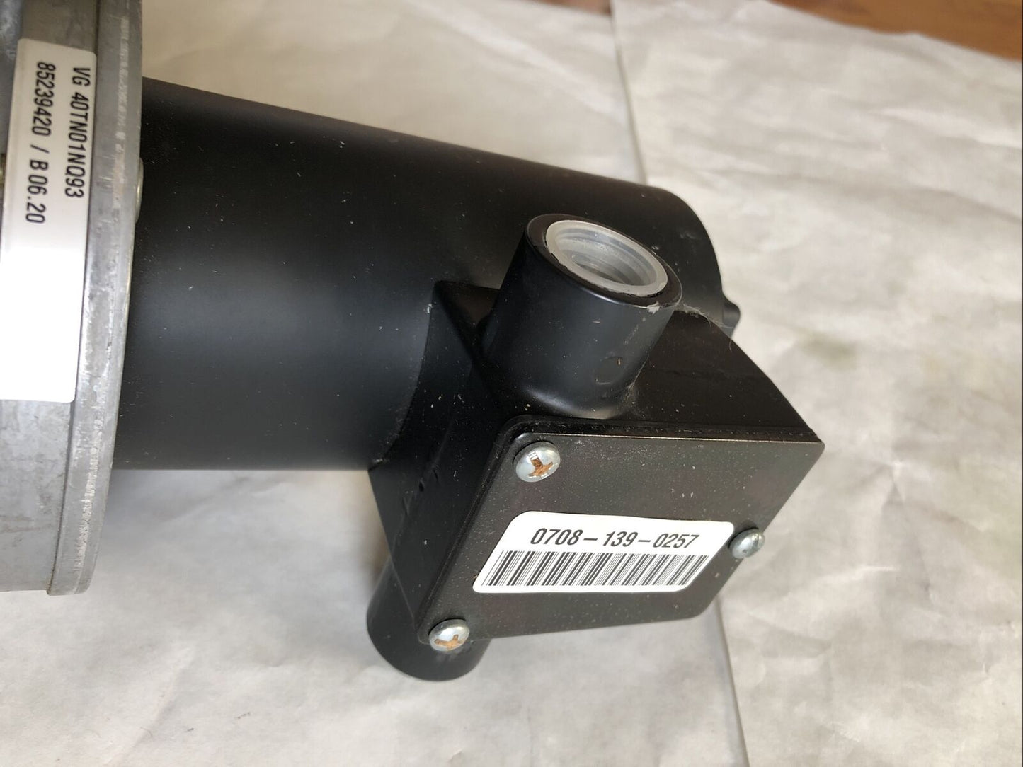 New 1-1/2" Npt Krom Schroder Vg 40Tn01nq93 Gas Solenoid Valv E,120Vac 410432,Dg