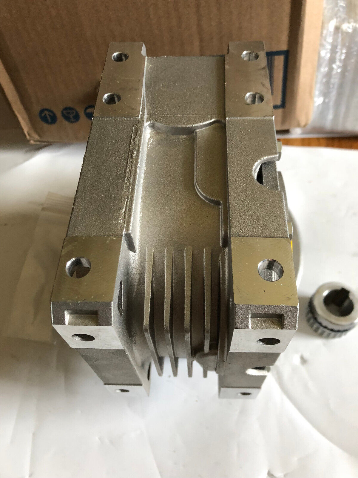 New Bonfiglioli W63u10p90b5b8 Gear Box,W 63 U 10 P90 B5 B8,Cod.2G20010653,Am