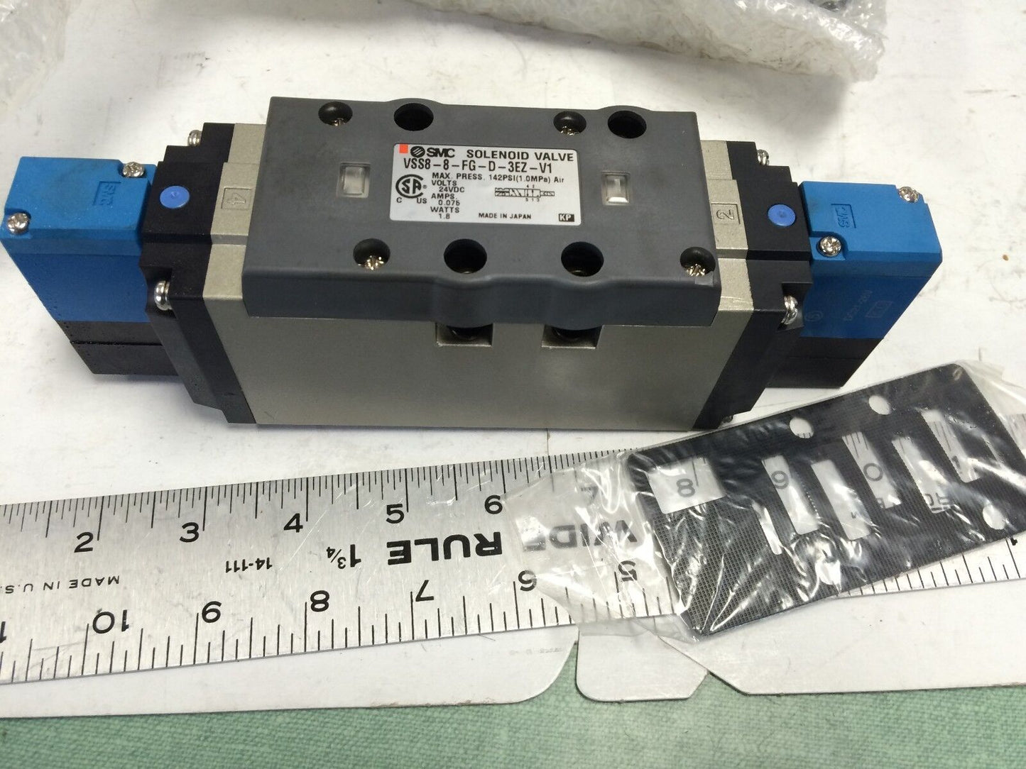 New Smc Vss8-8-Fg-D-3Ez-V1 Pneumatic Solenoid Valve Dc21-26V, 24 Vdc,Sr