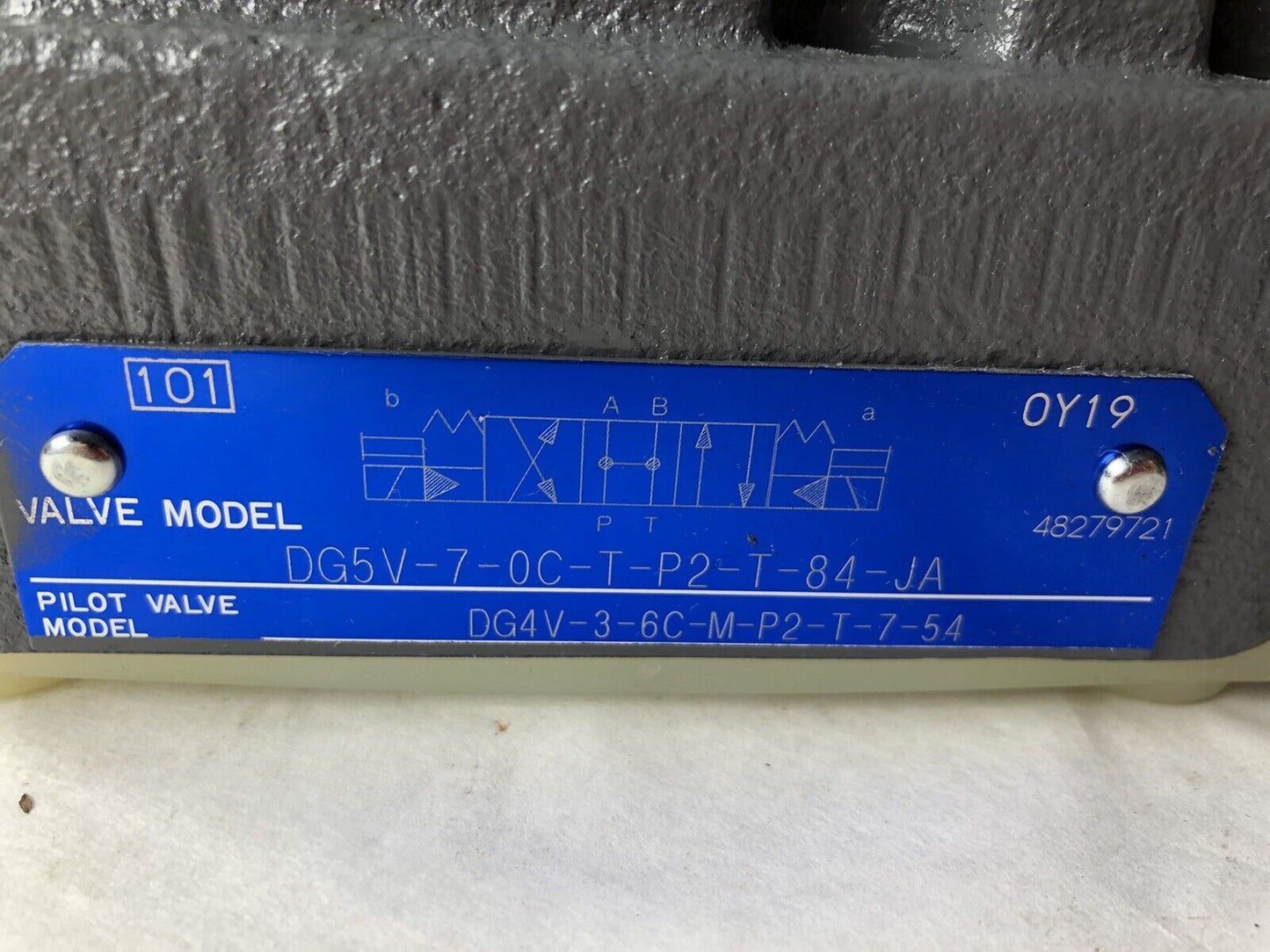 New Keiki Dg5v-7-0C-T-P2-T-84-Ja Directional Valve Dg4v-3-6C-M-P2-T-7-54,Ag