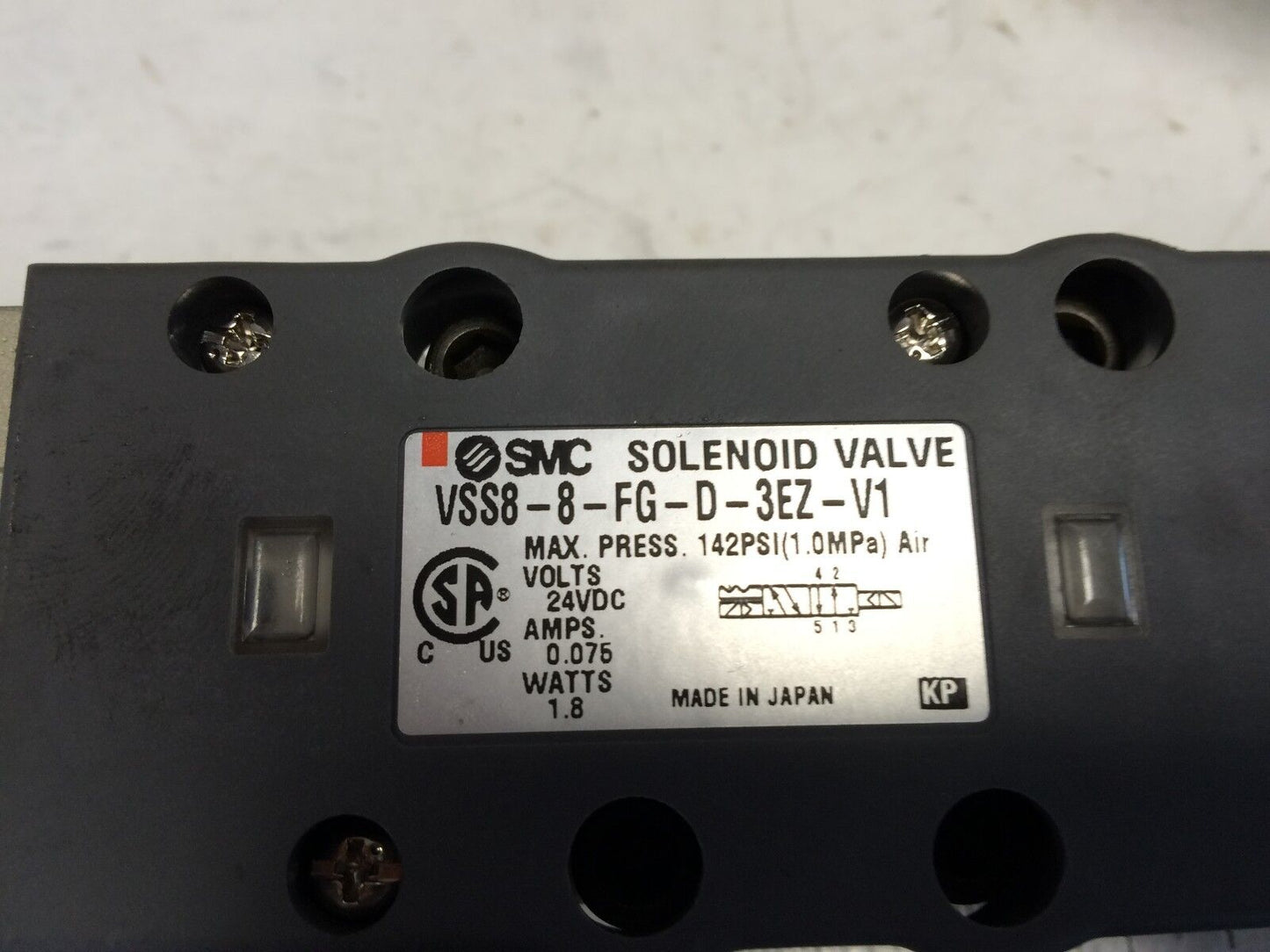New Smc Vss8-8-Fg-D-3Ez-V1 Pneumatic Solenoid Valve Dc21-26V, 24 Vdc,Sr