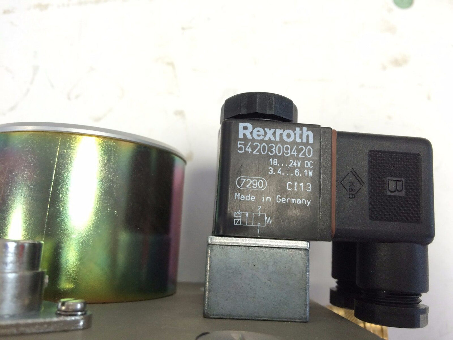 New Rexroth 5460041100 Bosch 546 004 110 0,09W38,5420309420 Valve,Bp