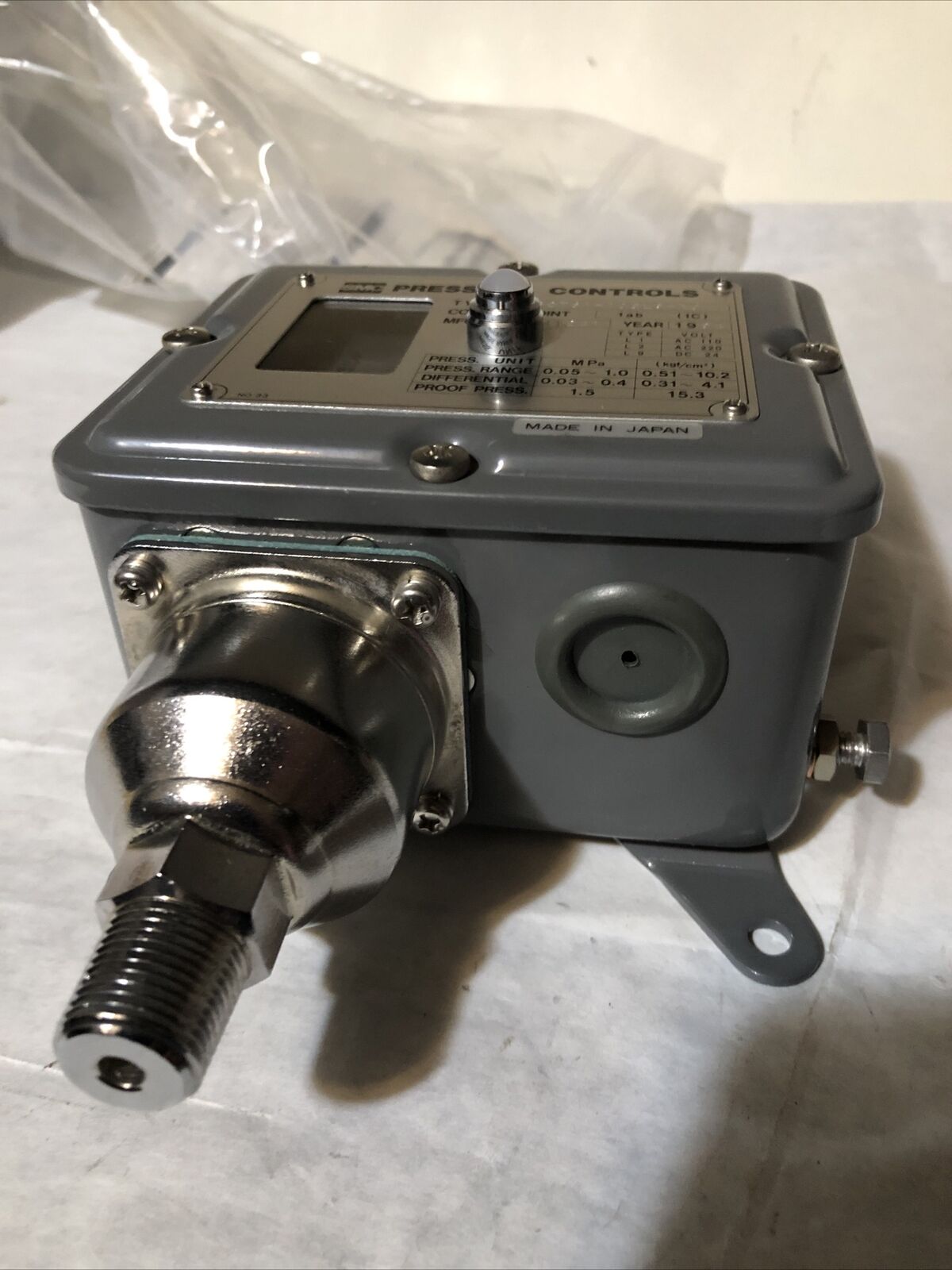 New Smc Is2761-103L9-Xj Pressure Switch, Range: 0.05-1.0 M Pa,Bu