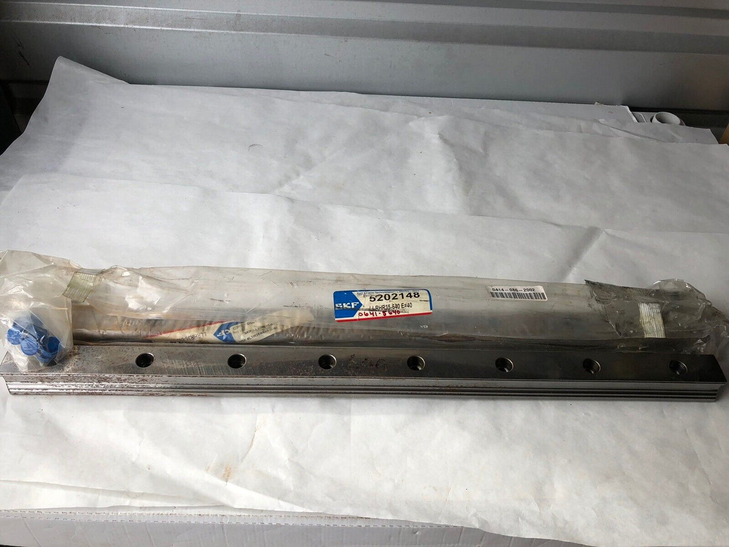 Lot 2 Skf Llrhr35-640 E=40, 5202148 Linear Rail,34Mm X 400Mm,Llrhr35-640P5w1,Ab