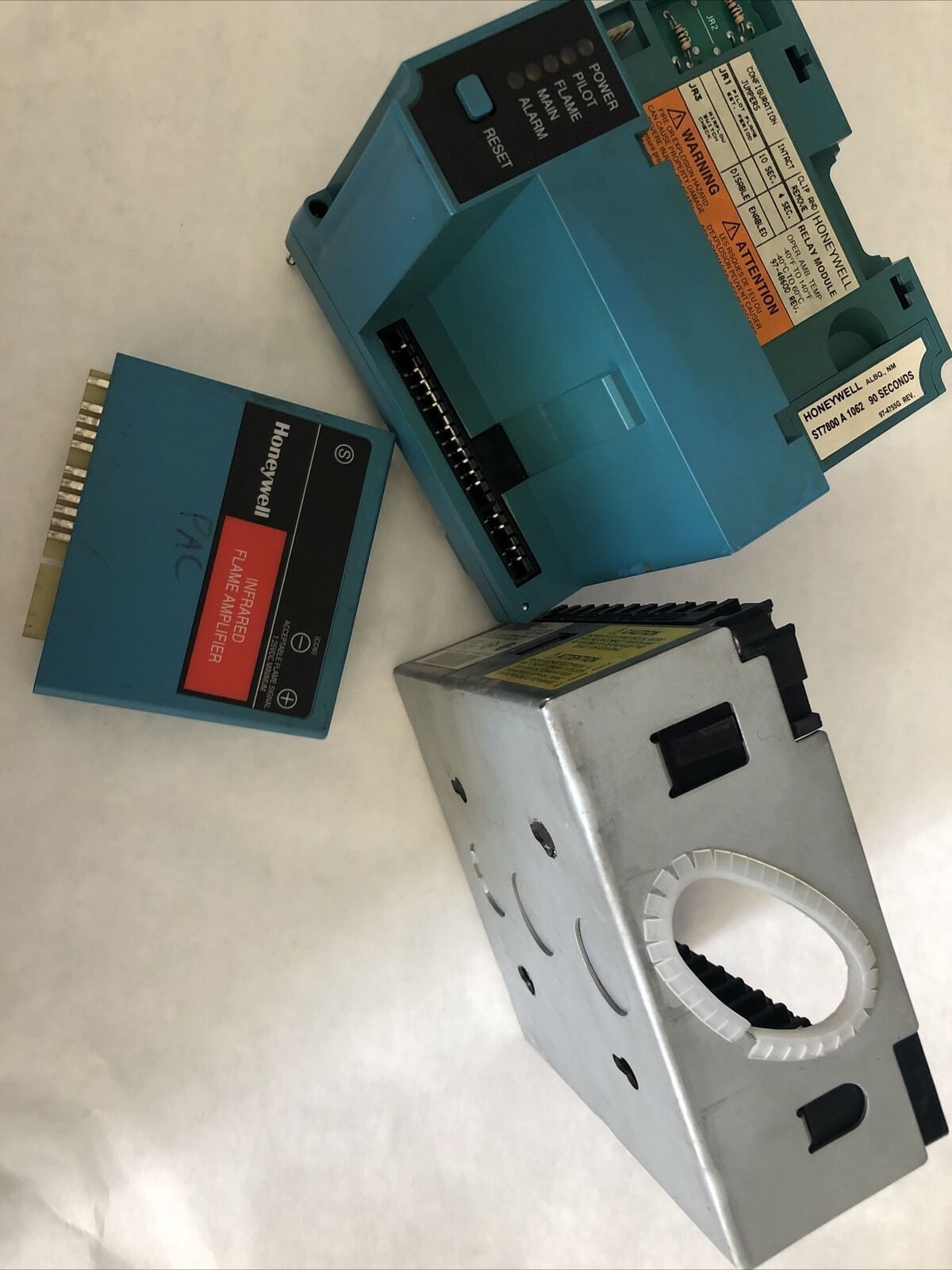 Honeywell Rm7800l1012,Relay Module,R7848a1008,Q7800b1003,St7800a1062,Db