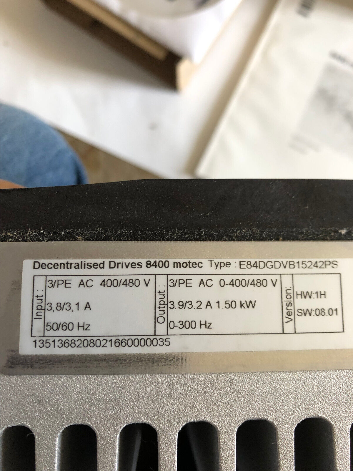 New Lenze E84dgdvb1524ps Inverter Drive Unit. 1.5Kw 3/Pe Ac 400/480V,3.8/3.1A,Ac