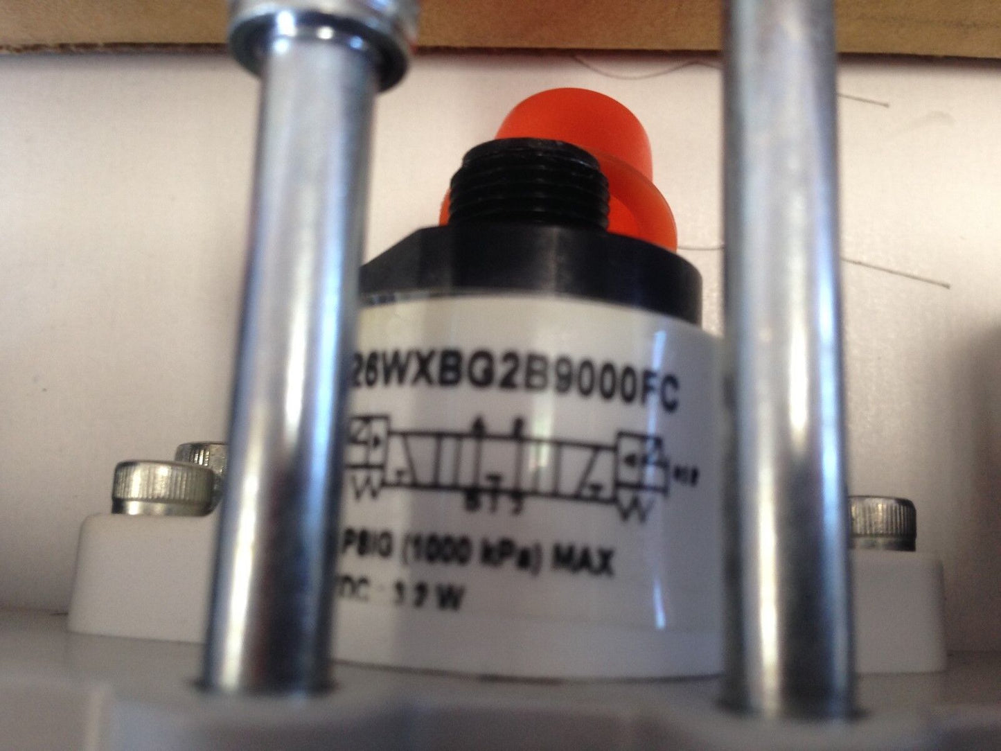 New Parker H26wxbg2b9000fc Pneumatic Double Solenoid Valve, 24 Vdc,P04749b9,Eo
