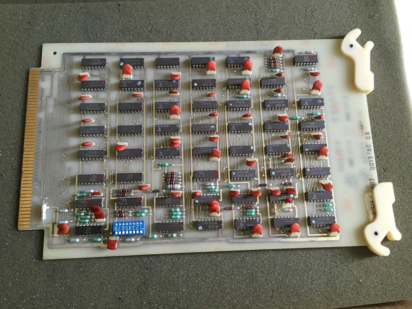 Foxboro D0137ac,D0137cc-B,T71752 Interface Board Crt 1 And 2 Vkf,Db