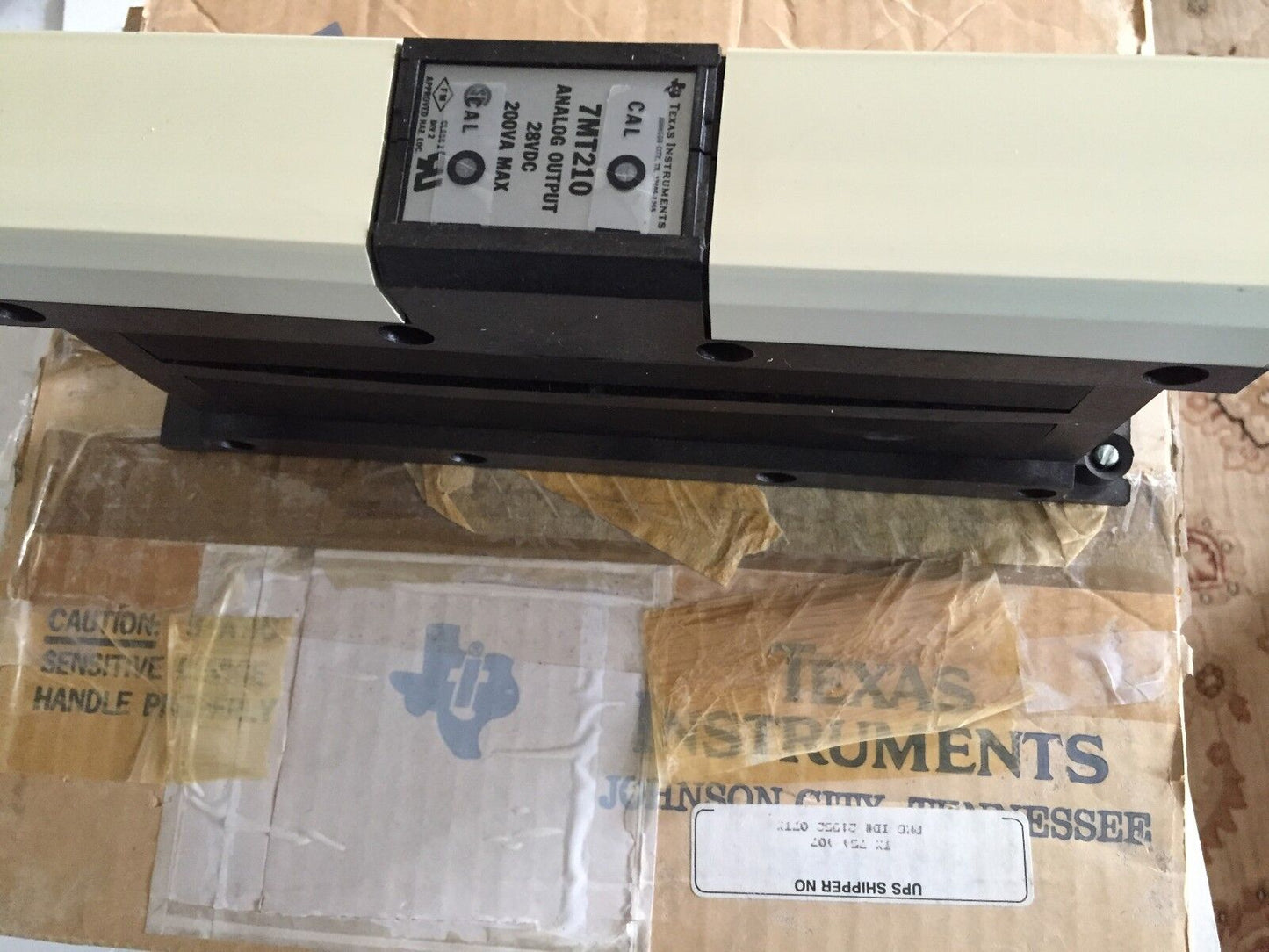 New Texas 7Mt210 Analog Output Siemens Module 28Vdc 200Va 4Channel,St