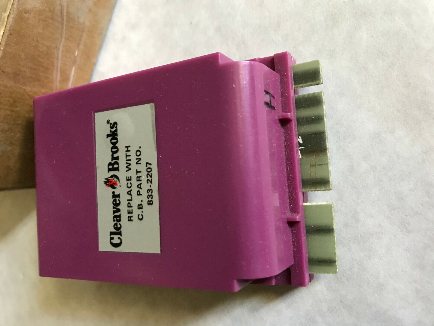 Cleaver Brooks 833-2207,268R ,Honeywell Ultra-Violet Amplifier 4 Sec,R7,Th