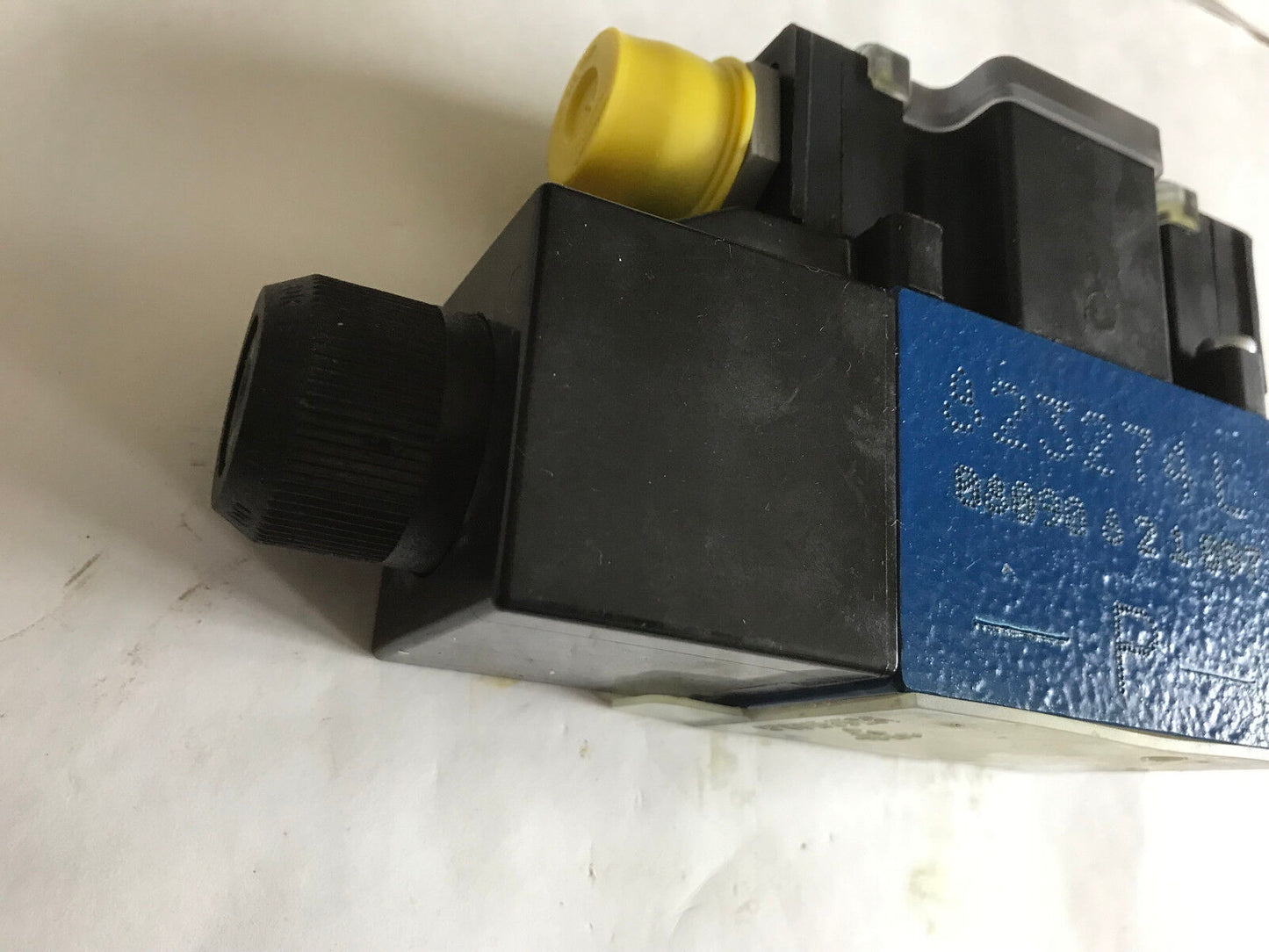 New Rexroth R900945536 Hydraulic Solenoid Valve 4We 6 D62/Ew110n9dk25l So779,Sc