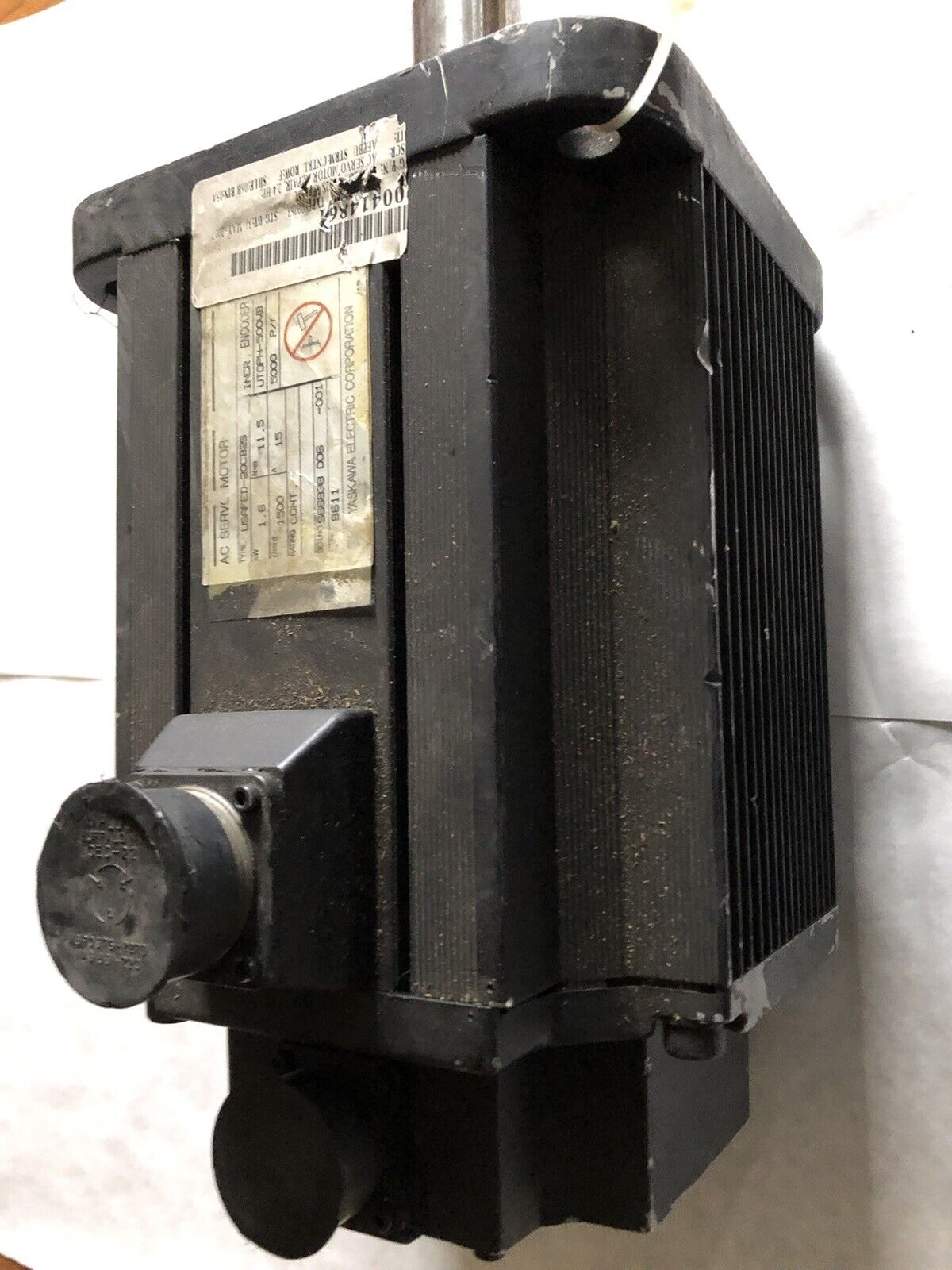 Yaskawa Usafed-20Cb2s Ac Servo Motor,1.8 Kw,1500 Rpm,15A,Al