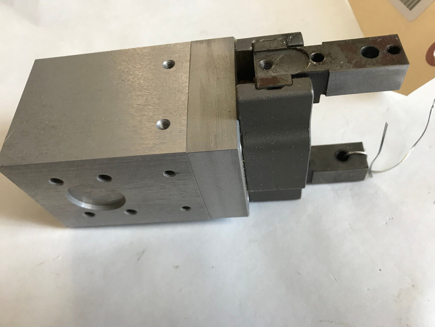 Fibro 52.81.1. 501,Flt 52.81.1.501 81705 50105, 2 Finger Parallel Gripper,Sd