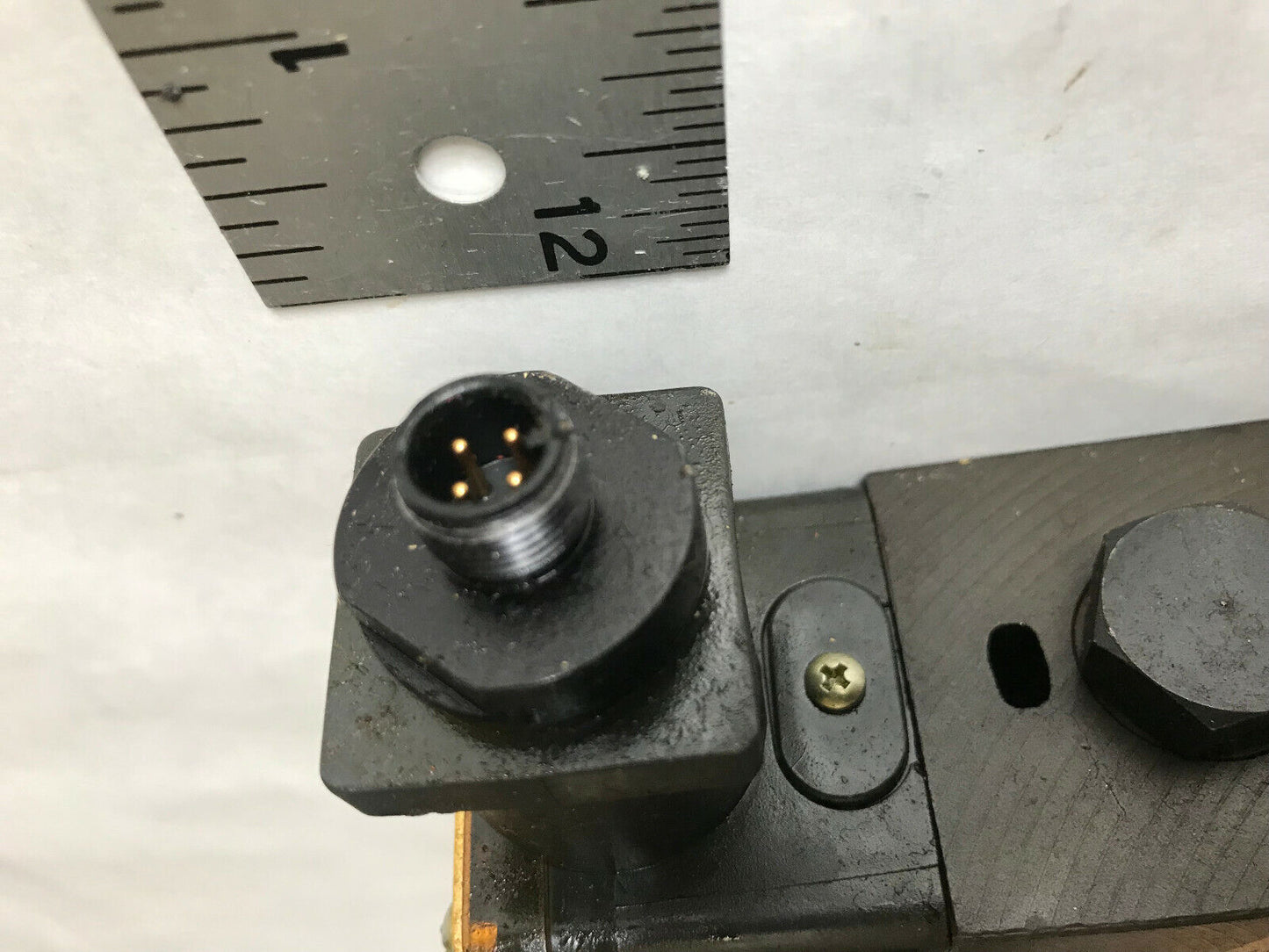 Parker D1vw2enjglv581xb755 Hydraulic Valve, 3000/1500 Psi ,Sm