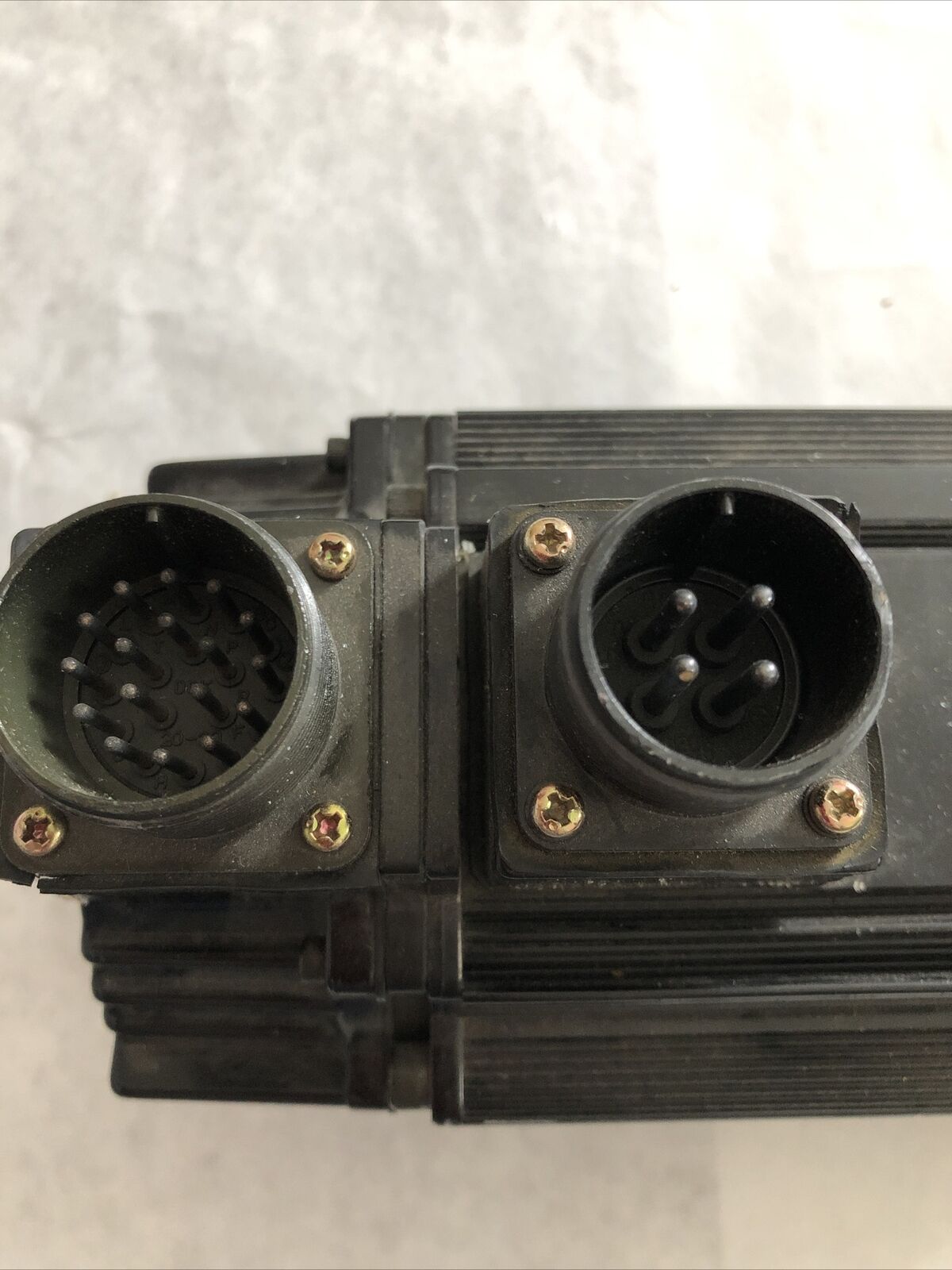 Yaskawa Sgms-20A6ab Ac Servo Motor 2000W,3000Rpm,6.36 N.M, 12.4,Bn