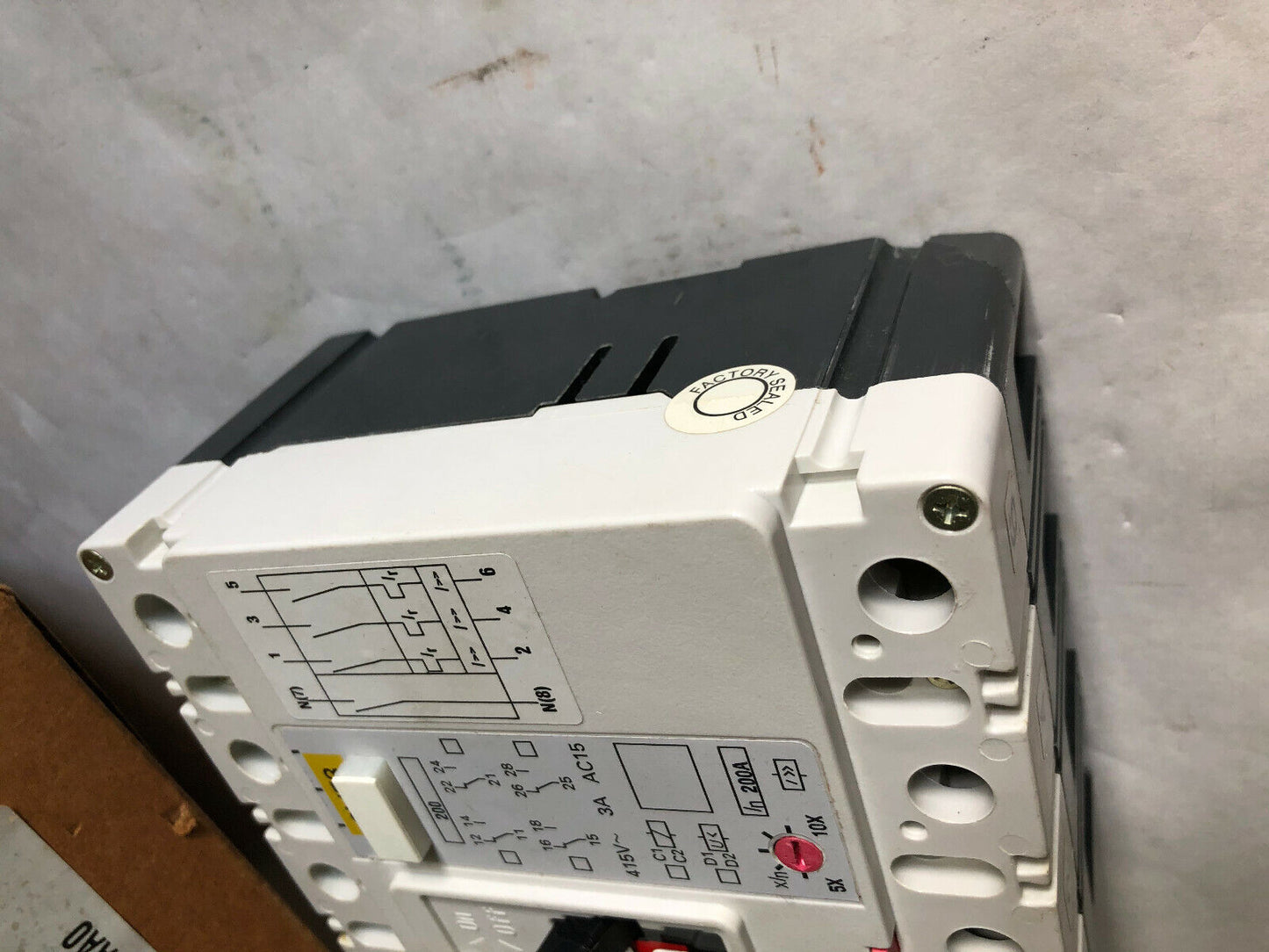 Siemens 3Vf3312-1Mx41-0Aa0,3Vf3 Circuit Breaker 4Pole 25Kv 480V Overvoltage,Cf