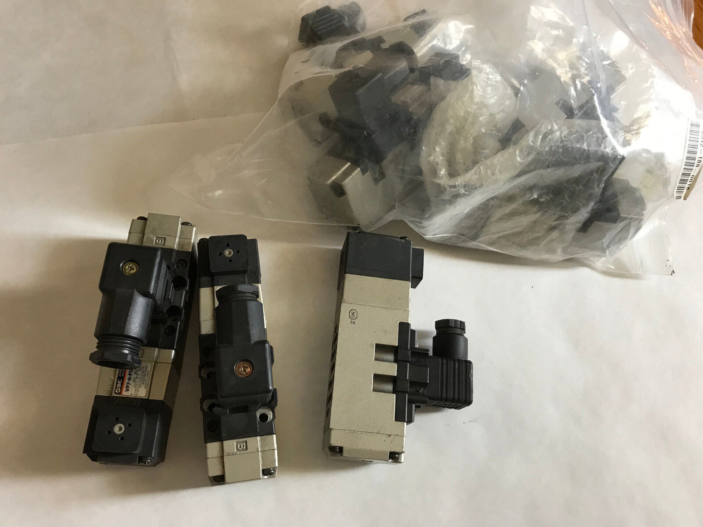 New Smc Vp7-6-Fg-S Pneumatic Solenoid Valve Dc24v,Ac