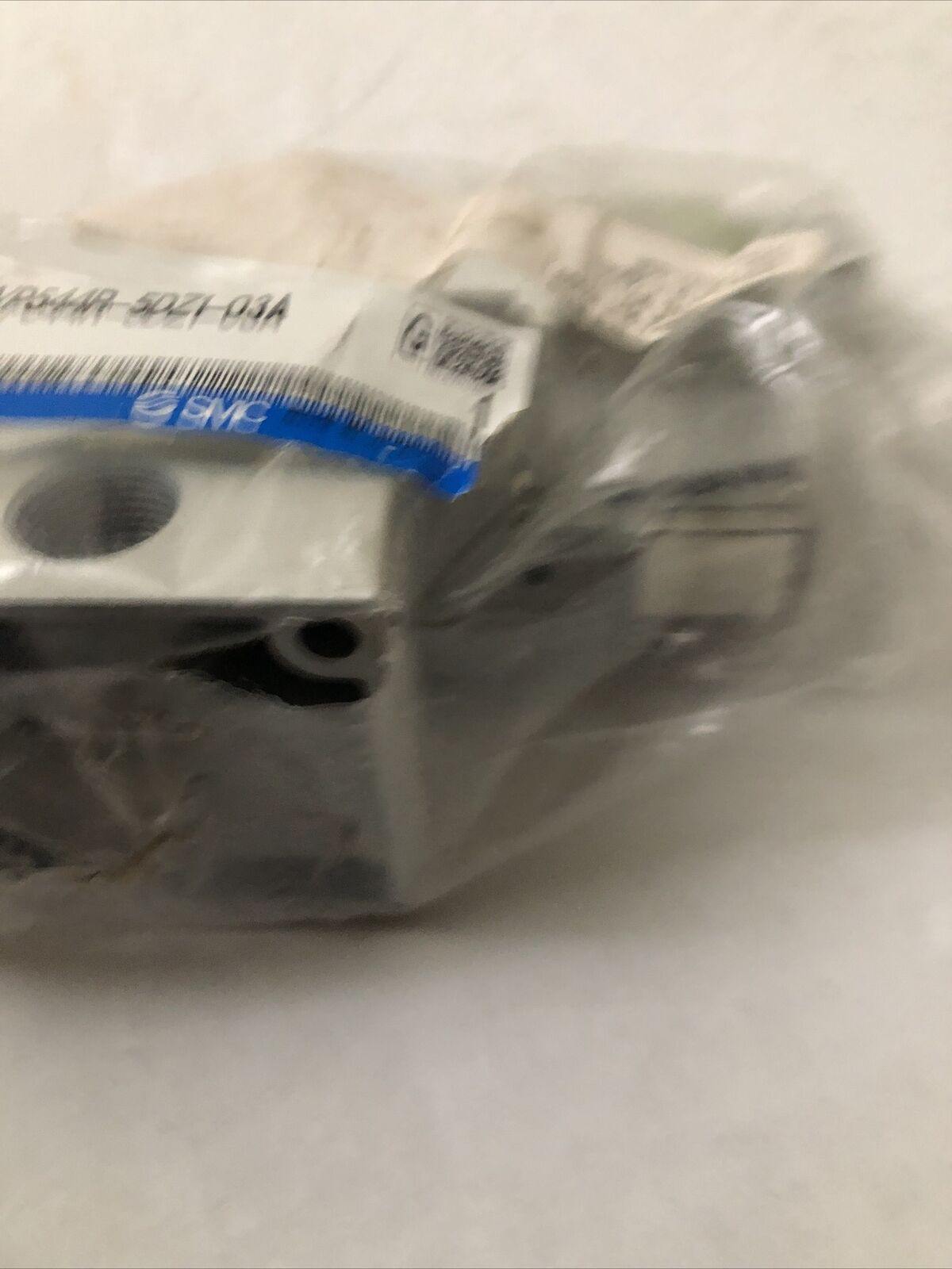 New Smc Vp544r-5Dz1-03A Valve ,Cv