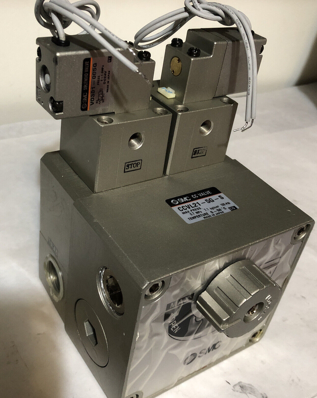 New Smc Ccvl21-5G-S Valve V0301-005G Dc24v,Bo