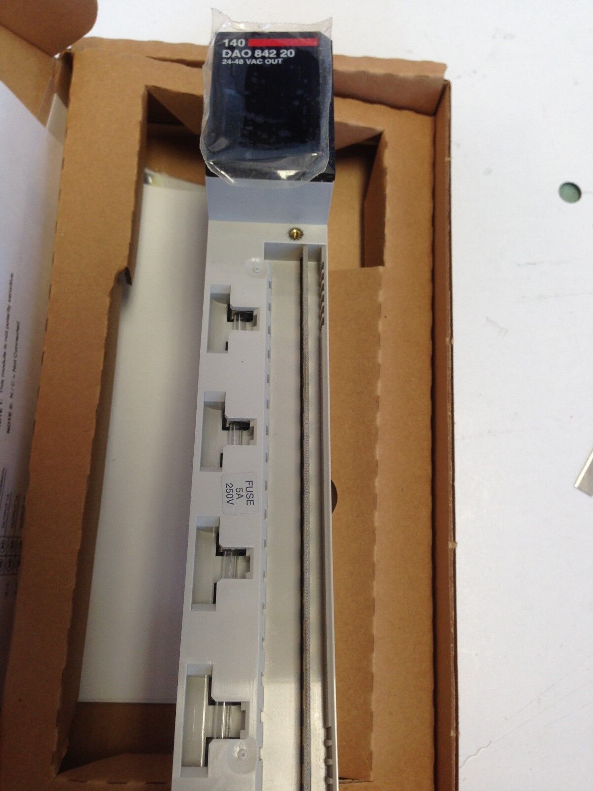 New Schneider 140 Dao-842-20C 24-48 Vac Out Groupe Modicon Tsx Quantum,Fk