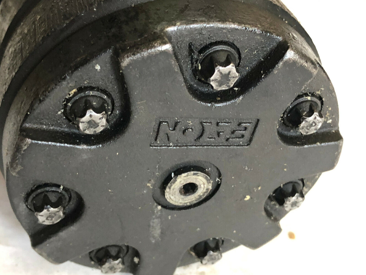 Char-Lynn Eaton 103 2085 010 Hydraulic Motor Pump,1" Shaft Diameter,Hj
