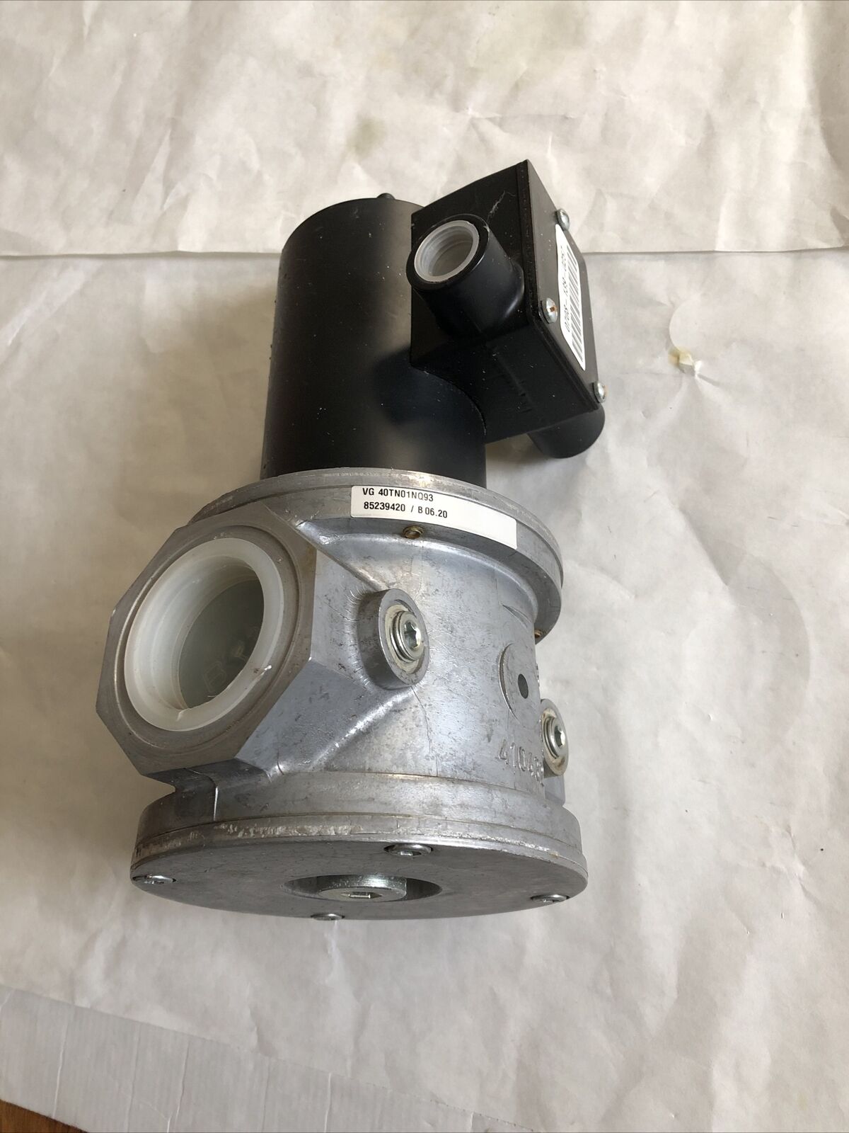 New 1-1/2" Npt Krom Schroder Vg 40Tn01nq93 Gas Solenoid Valv E,120Vac 410432,Dg