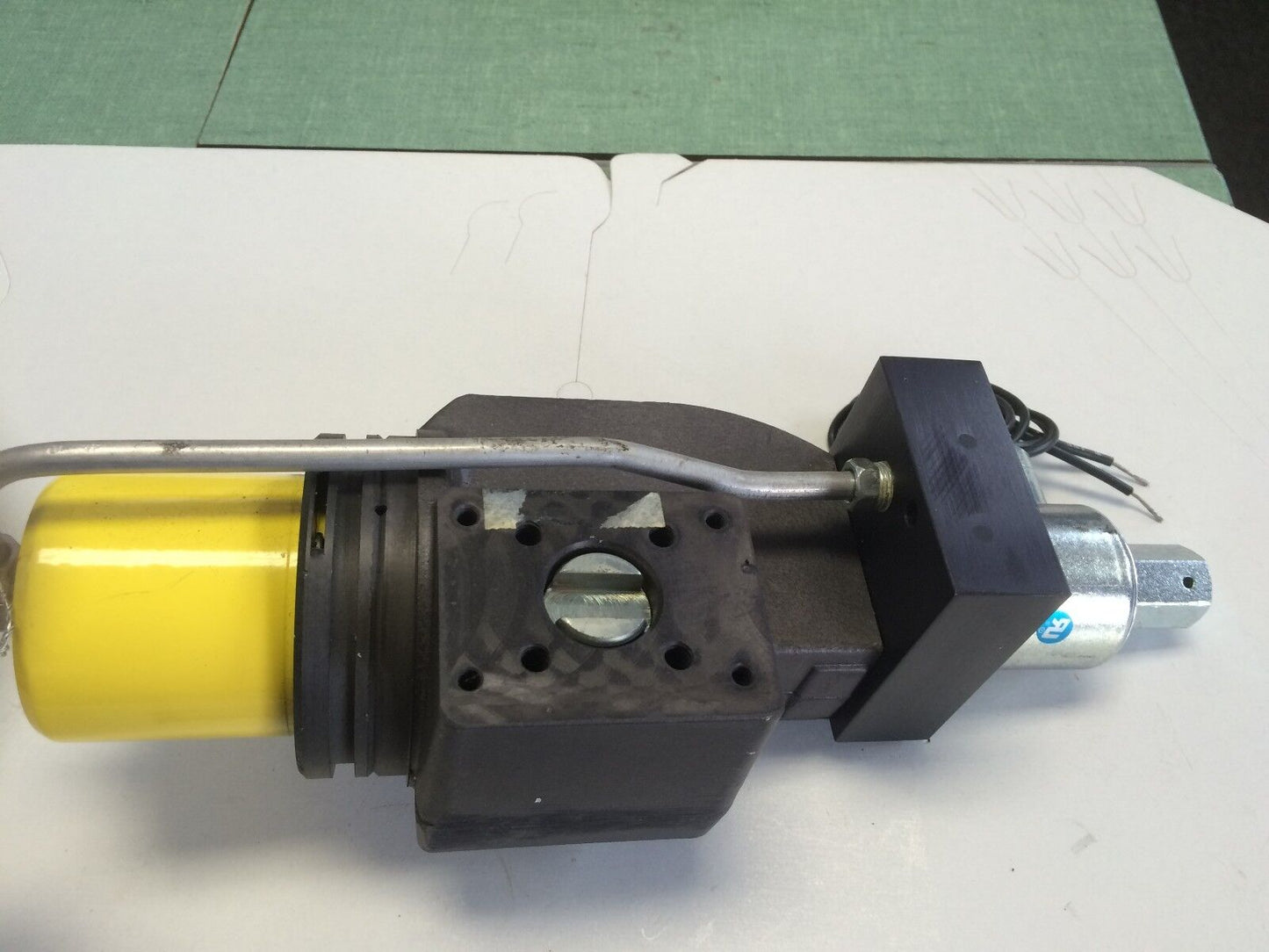 Flowserve A34 120A R4,Series 34,A34 Pneumatic Valve Actuator,Parker Pm3d5080c,Bw