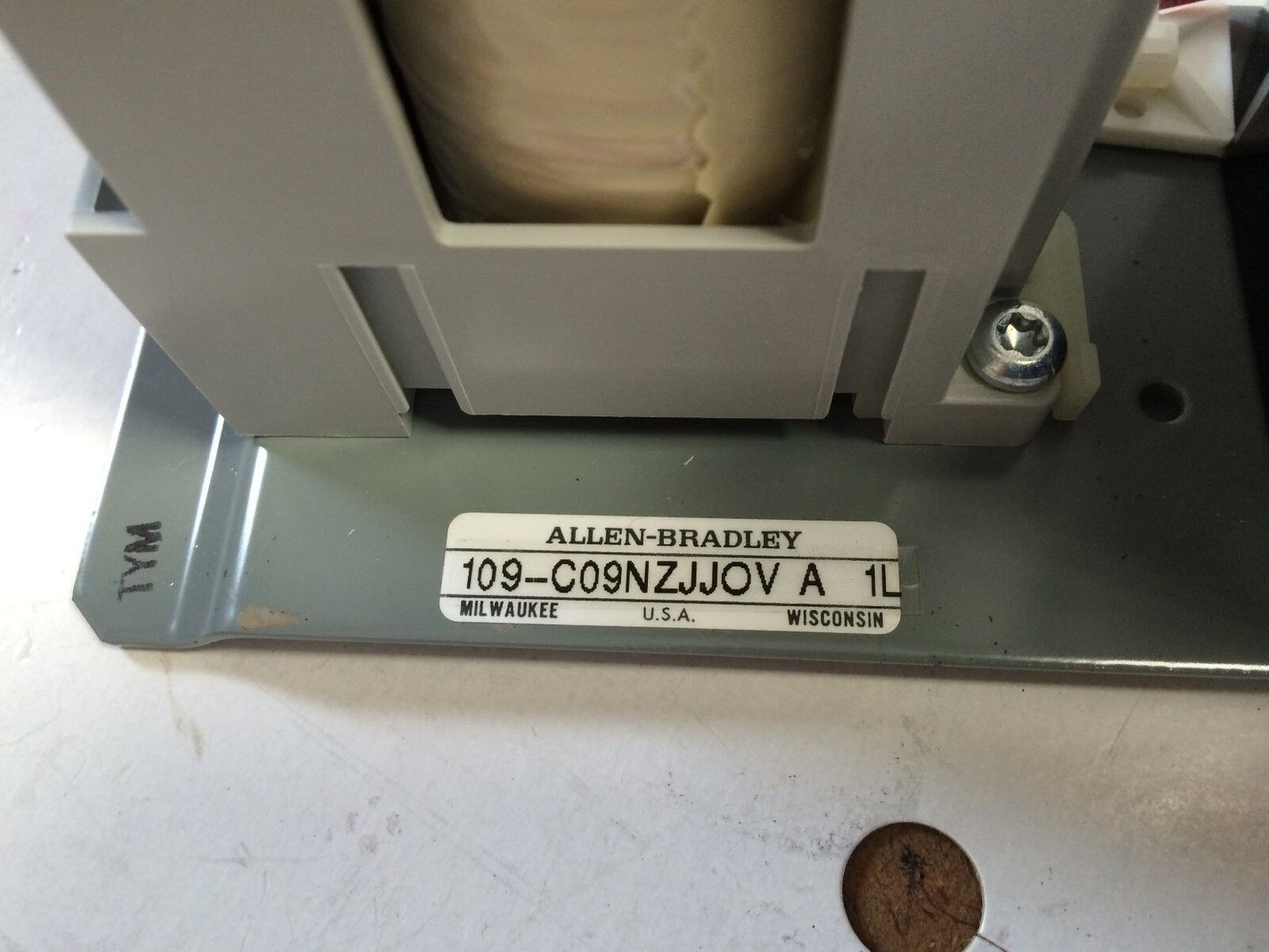 New Allen Bradley 109-C09nzjjov Iec Non-Reversing Starter,24Vdc,100-C09z*10,Fj