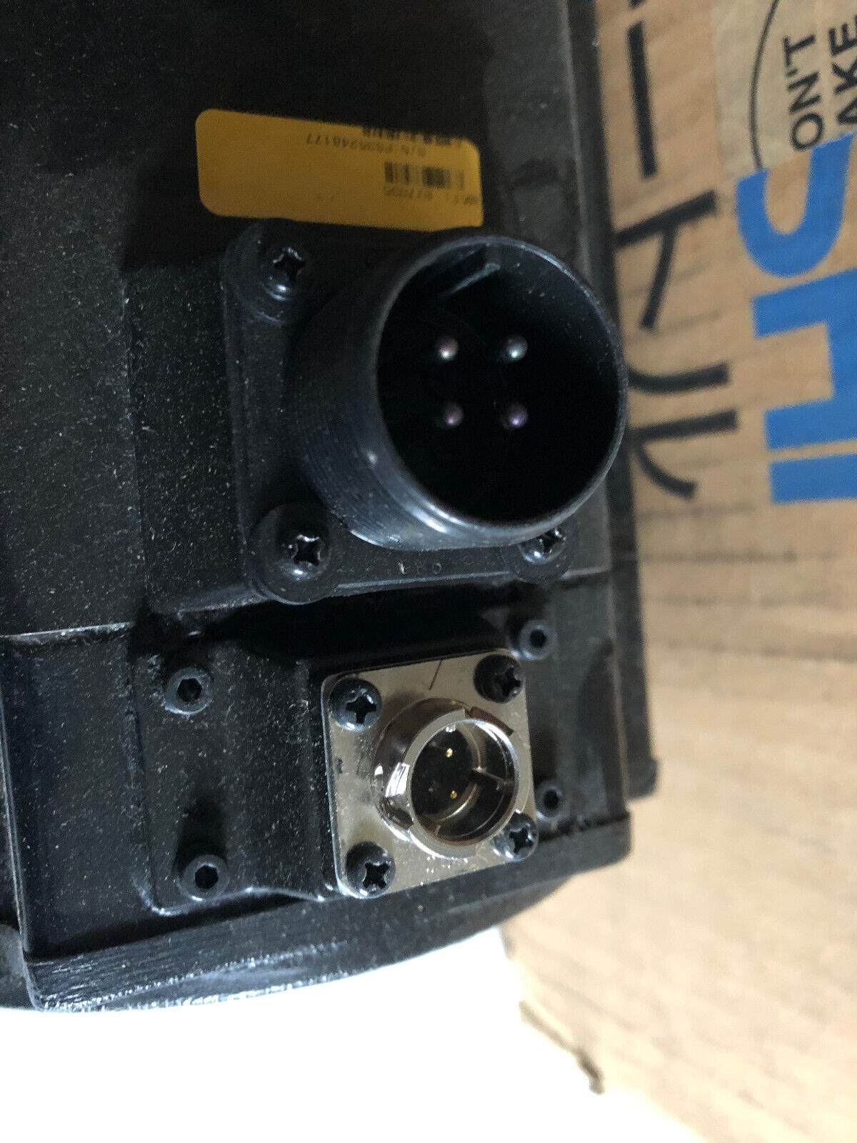 New Mitsubishi Hp-H224bk Ac Servo Motor. 340V 3Ac 2Kw 4000Rpm,Al