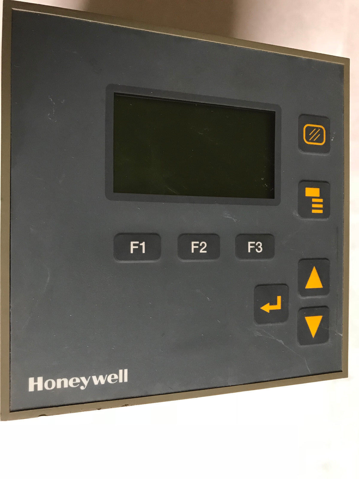 Honeywell 9782P-01-Vc-E0000-00 Temperature Controller 120/240Vac 50/60Hz 15Va,Sh