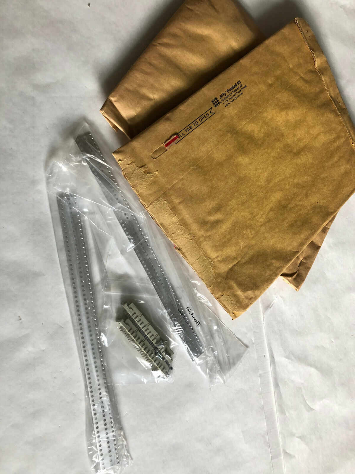 New Siemens 2589739-8001,Erni 913158 Support Rail P2 9Slot 575,Ew