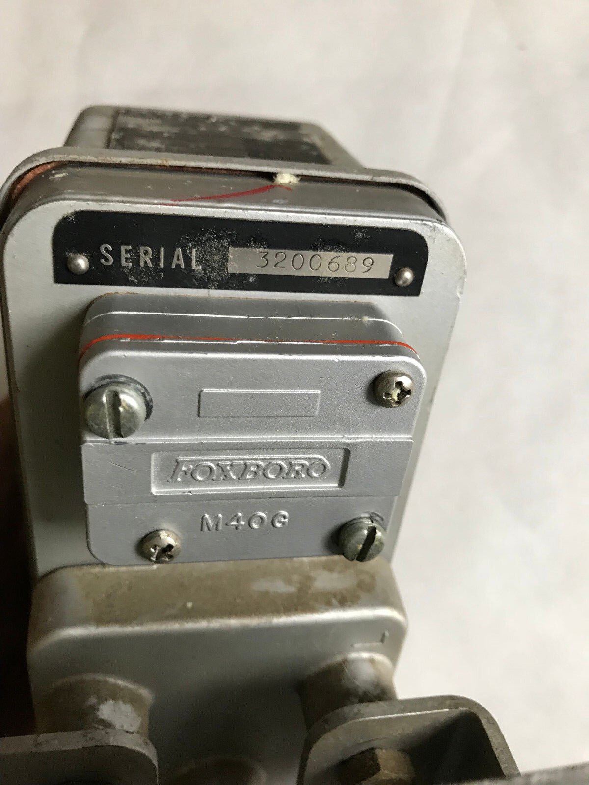 Foxboro 557 Square Root Extractor Input 3-15 Psi,585-21Ft-1A,Sb