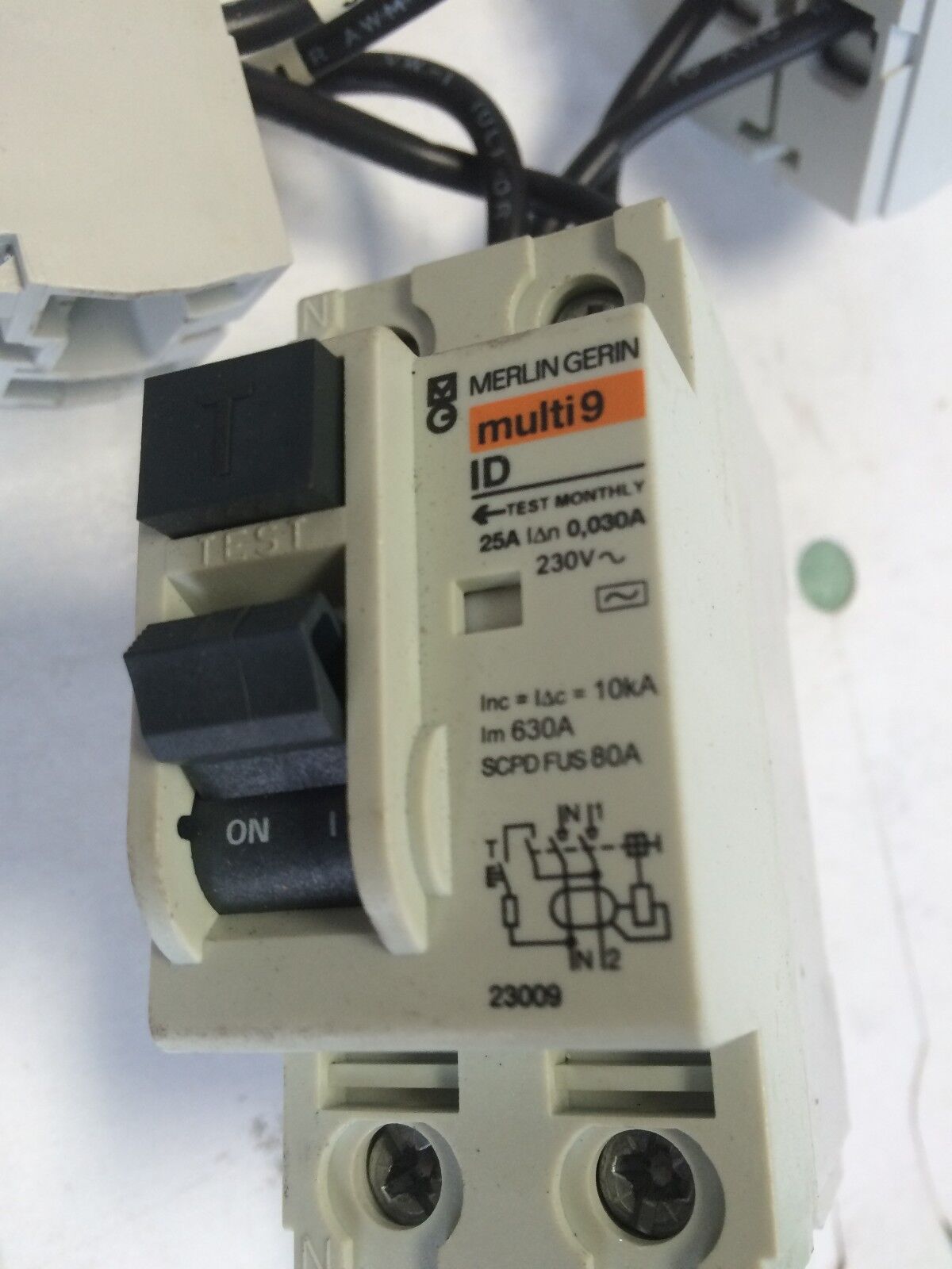 Lot 3 Merlin Green Multi 9 , 25A Circuit Breaker 23009 230V,Ba