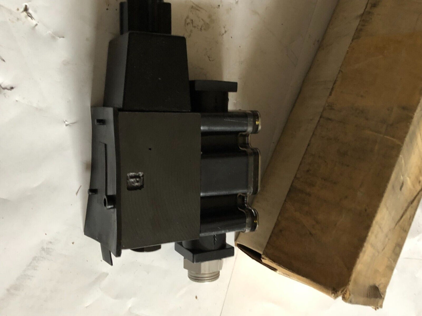 Parker Hannifin D1vw20bvych56 75,D1vw20bvych56-75 Directional Control Valve,Bt