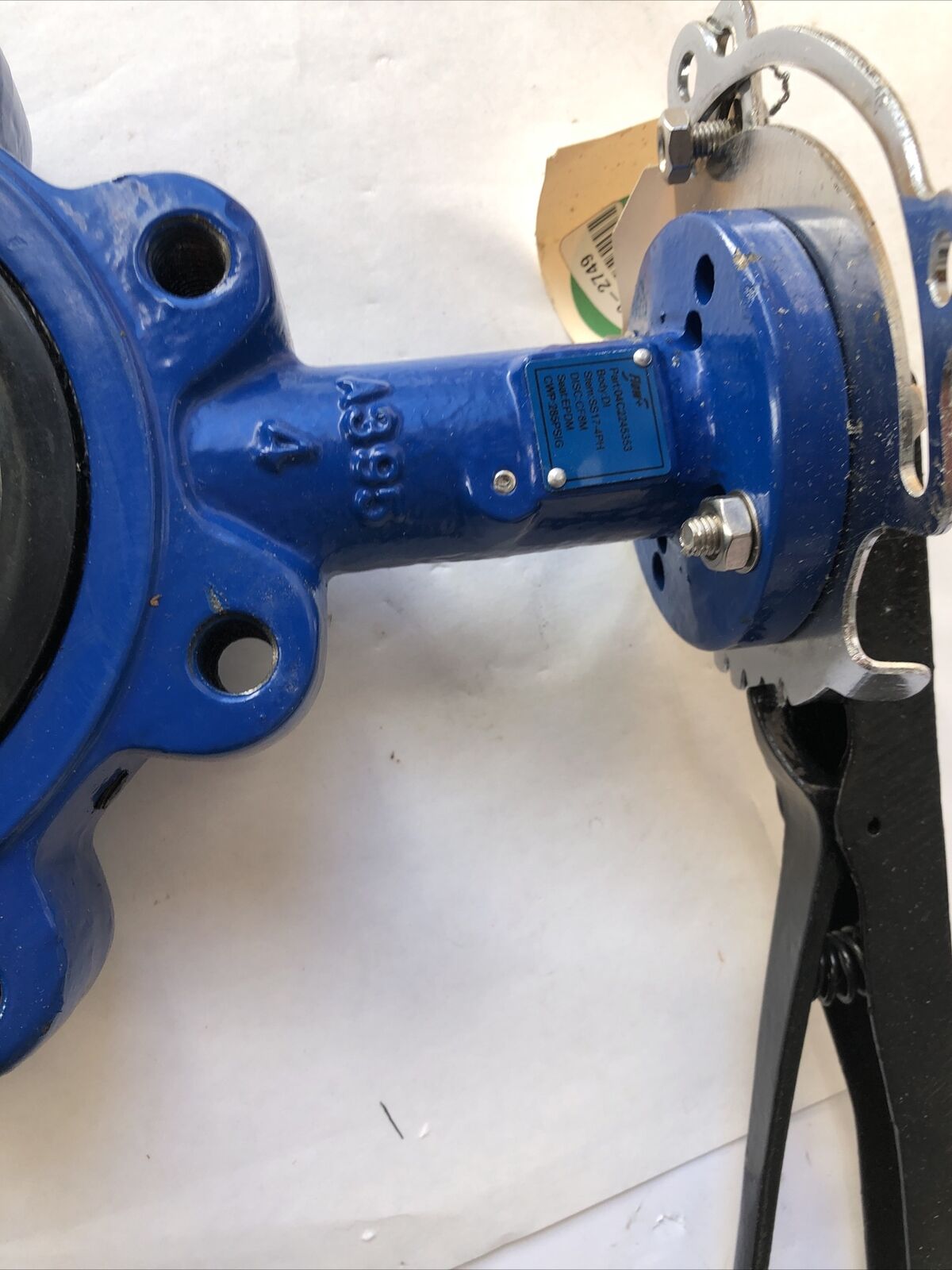 New Flow 04C2245353 Manual 4" Butterfly Valve, Cf8m, Epdm, Ss17-4Ph A395,Fi