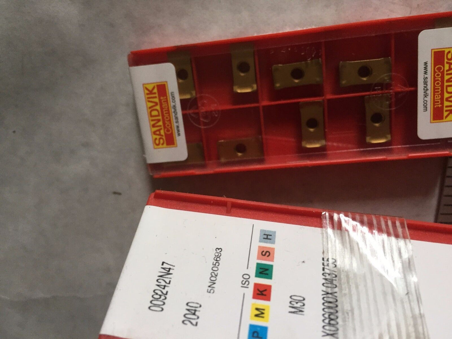 Lot 100 Sandvik 009242N47 Carbide Inserts X066000x 043755 M30 Sandvix 7025 2040