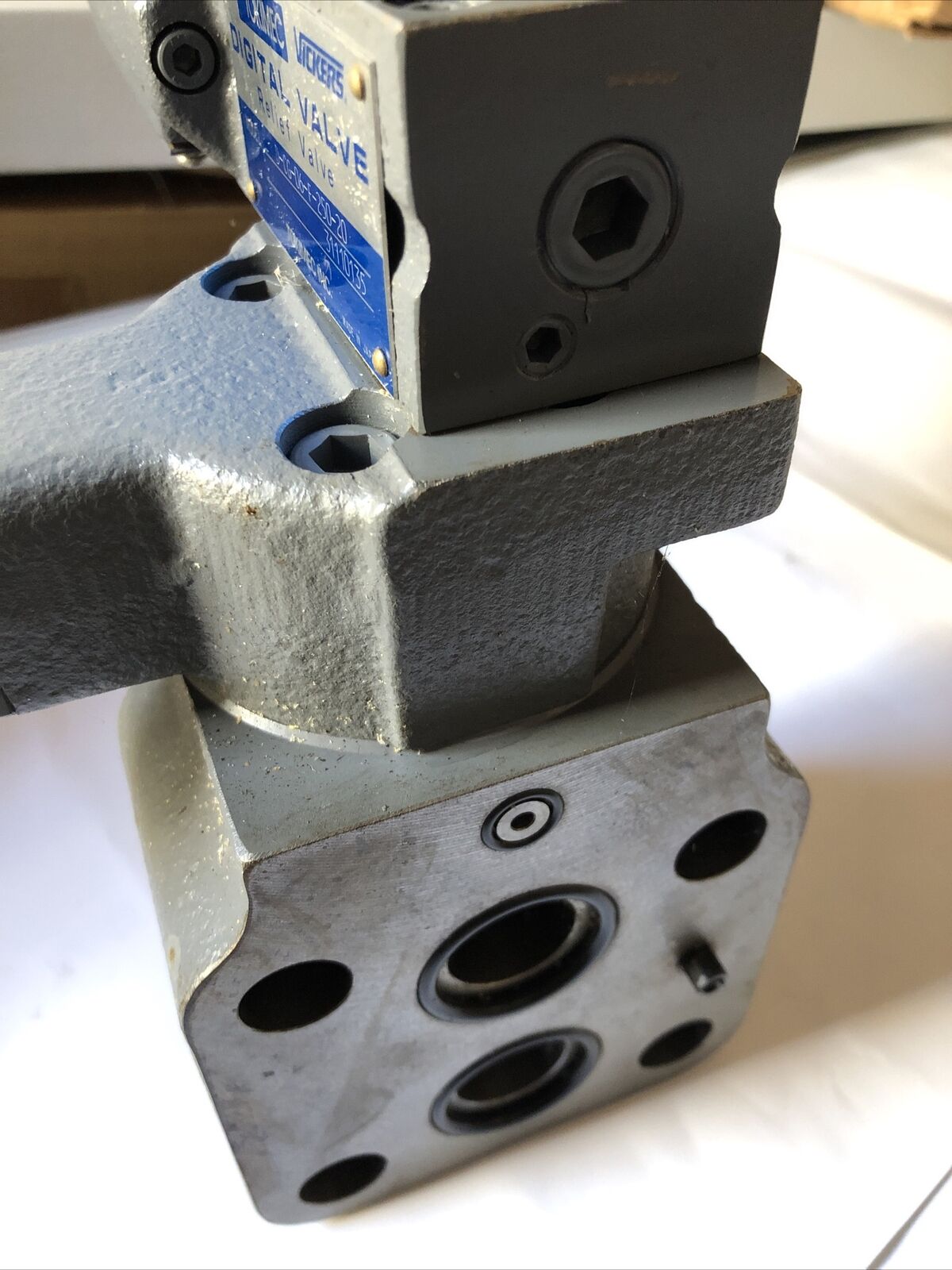 New Tokimec Vickers D-Cg-06-F-250-20 Hydraulic Digital Relief Valve 3110135,De