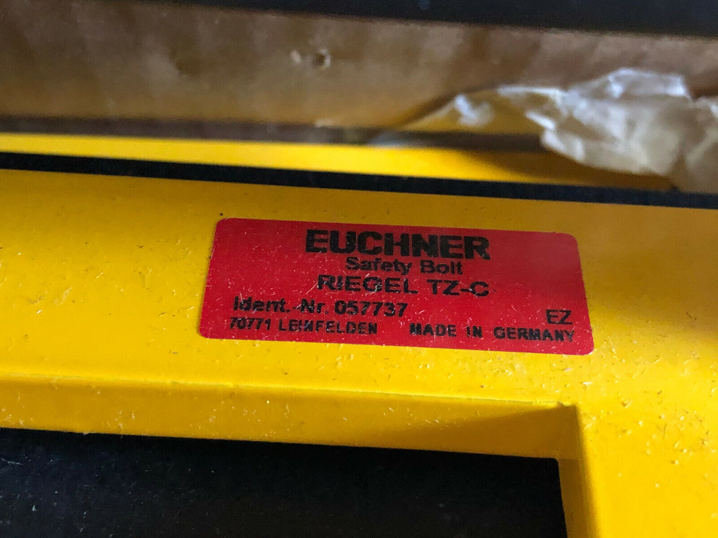 New Euchner Riegel Tz-C Safety Bolt 057737,Cj