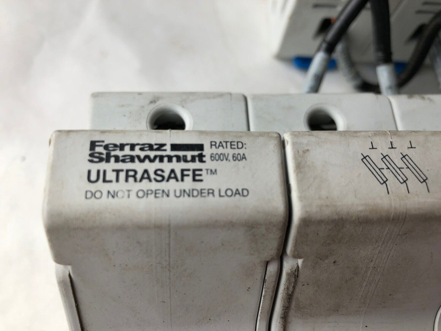 Ferraz Shawmut Us6j3i M211381 Ultrasafe Plc Controller,Fl