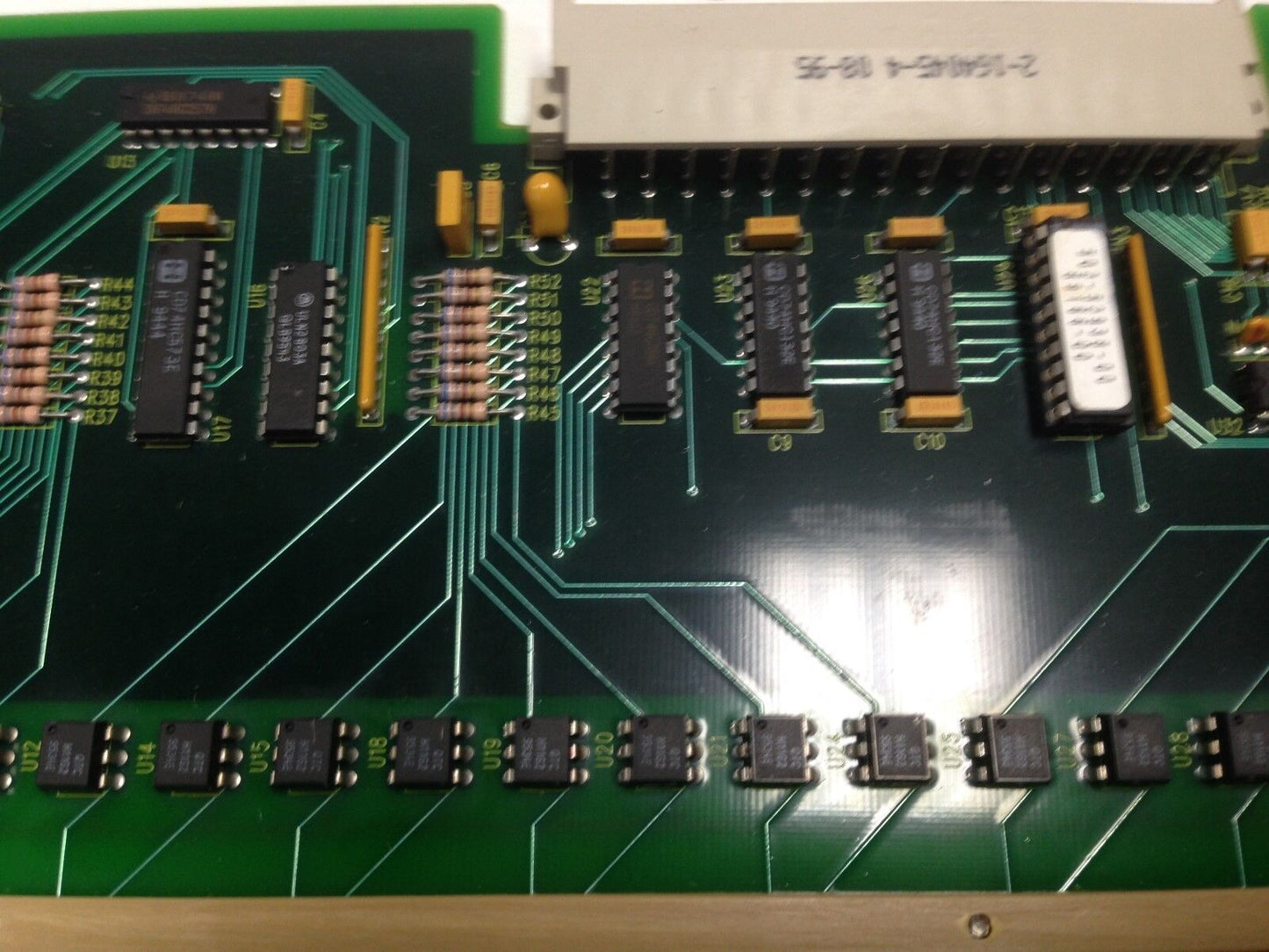 Giddings & Lewis 502-03954-00,501-04962-00, 32 Output Relay Board,Di