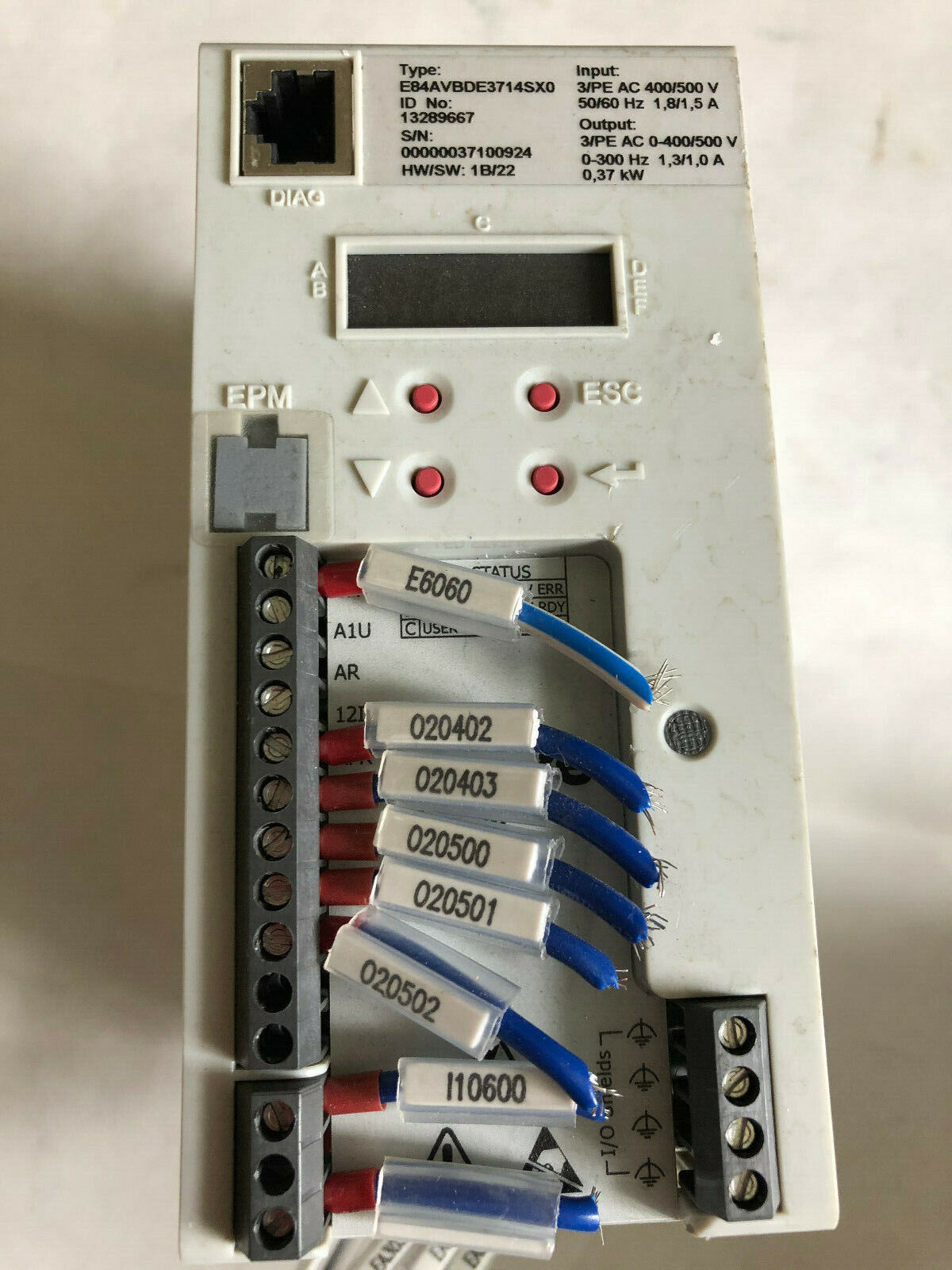 Lense E84avbde3714sx0 Servo Amplifer/Inverter,13289667,Drive 400Vac 3P 1.3A,Bv
