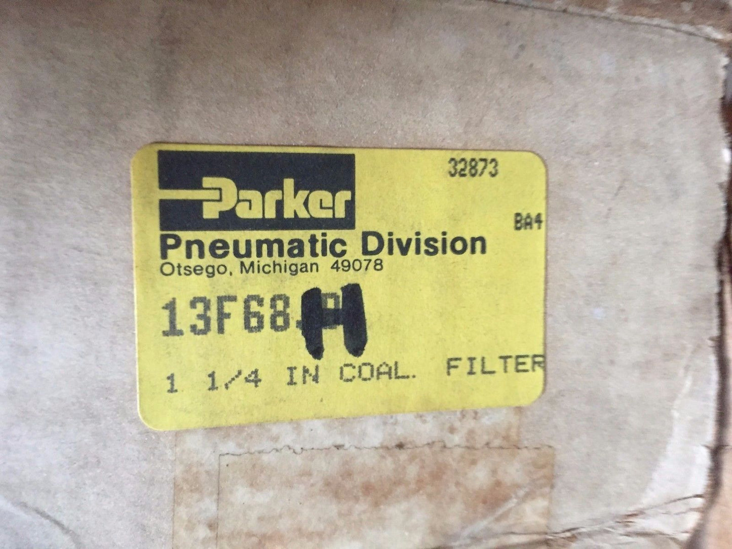 Parker 13F68h Oil Water Removal Filter Pneumatic 250 Psig Regulator,1-1/4",Be,Bw